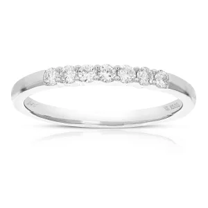 1/4 cttw Lab Grown Seven Diamond Wedding Band in Sterling Silver