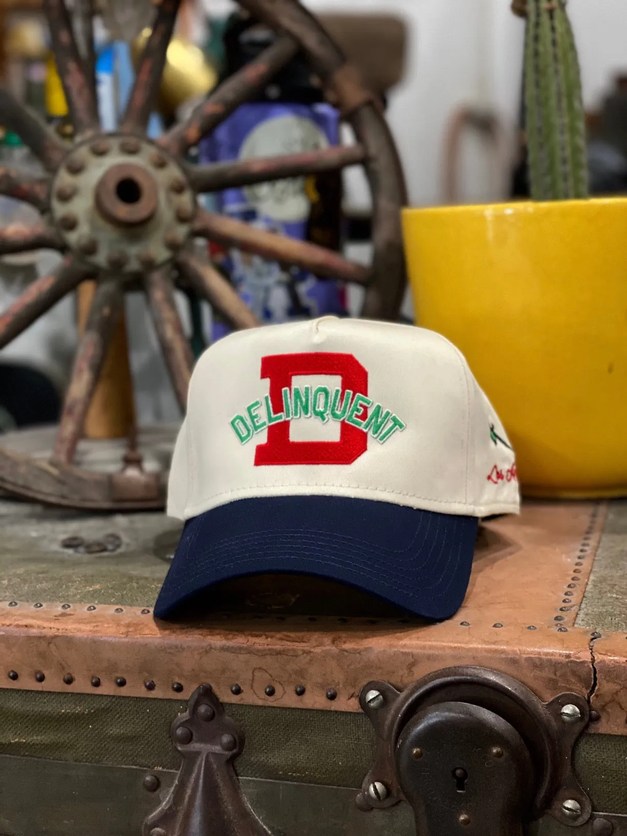 1940's Style Logo 5 Panel Snap Back Cap in Natural x Navy