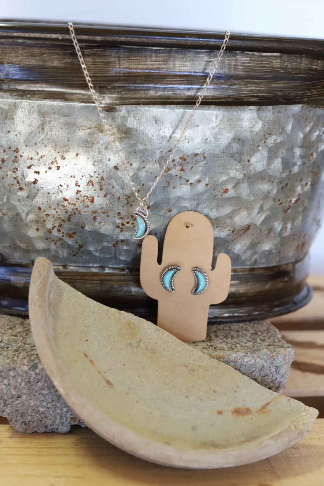 328 MOON CRESENT NECKLACE W/ TURQ INLAY