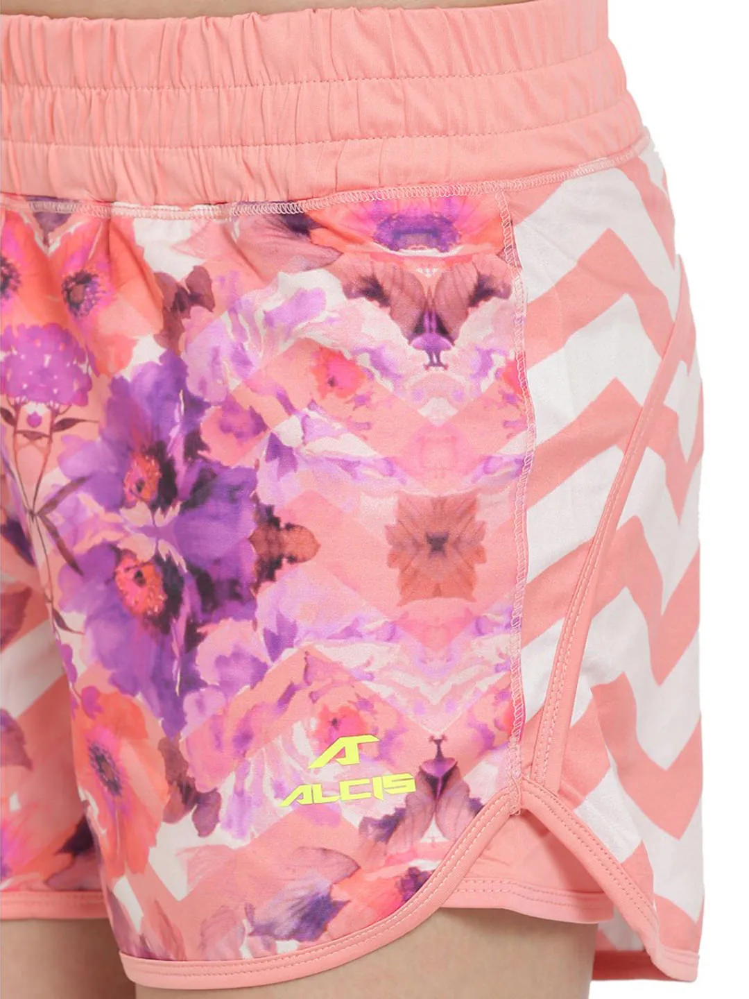 Alcis Women Pink Printed Slim Fit Sports Shorts ALWYS134434