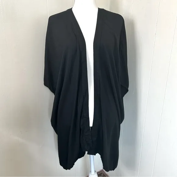 Aritzia Talula Black Lounge Kimono Oversized Soft Open Cardigan Size XS.
