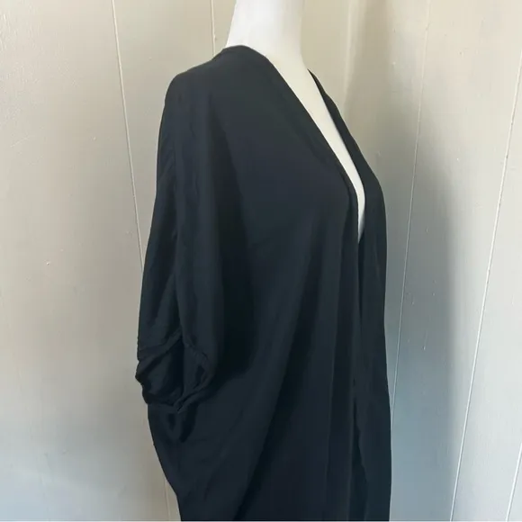 Aritzia Talula Black Lounge Kimono Oversized Soft Open Cardigan Size XS.
