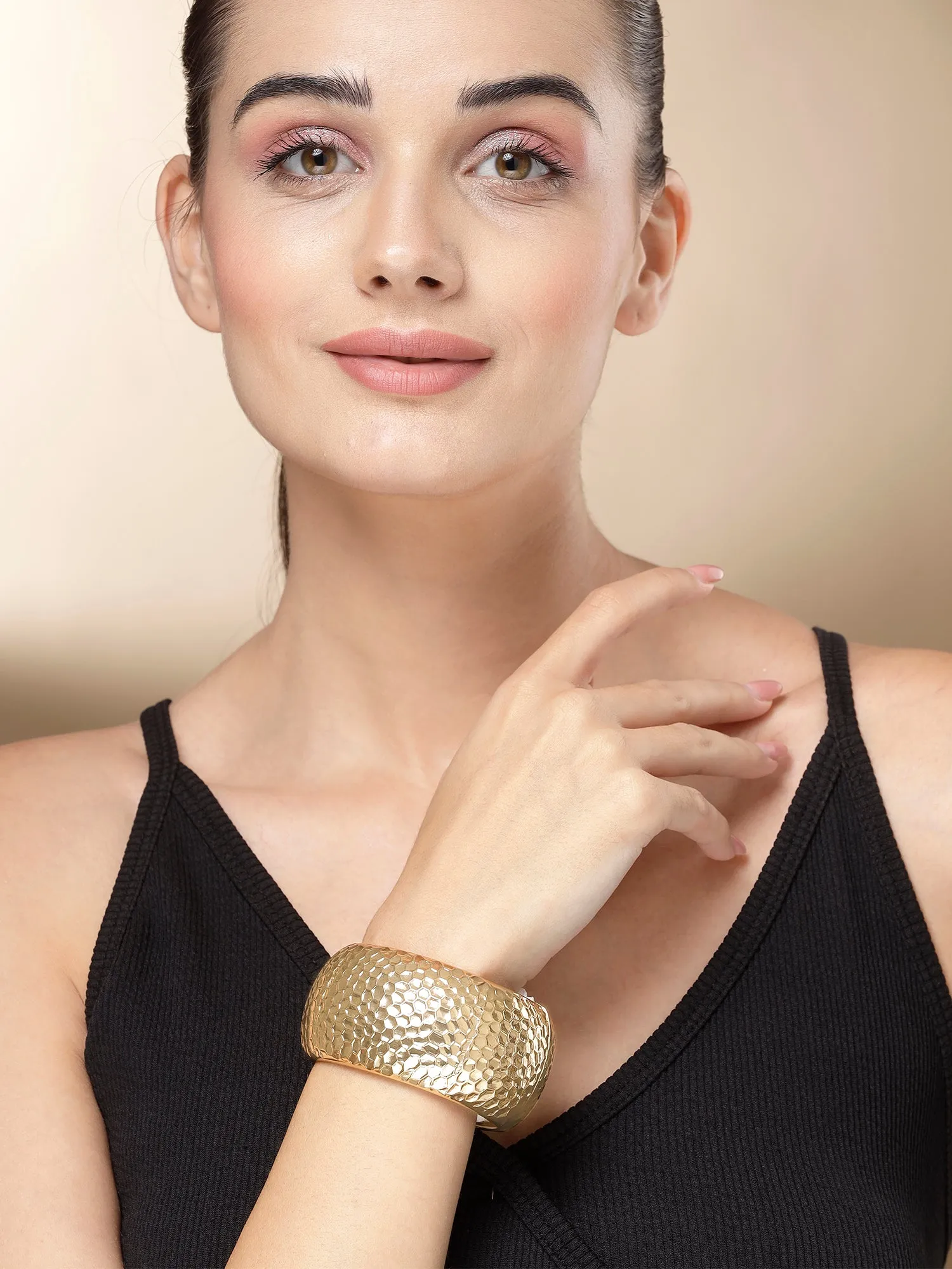 Bohey by KARATCART Gold Plated Hammered Finish Kada Bracelet for Women
