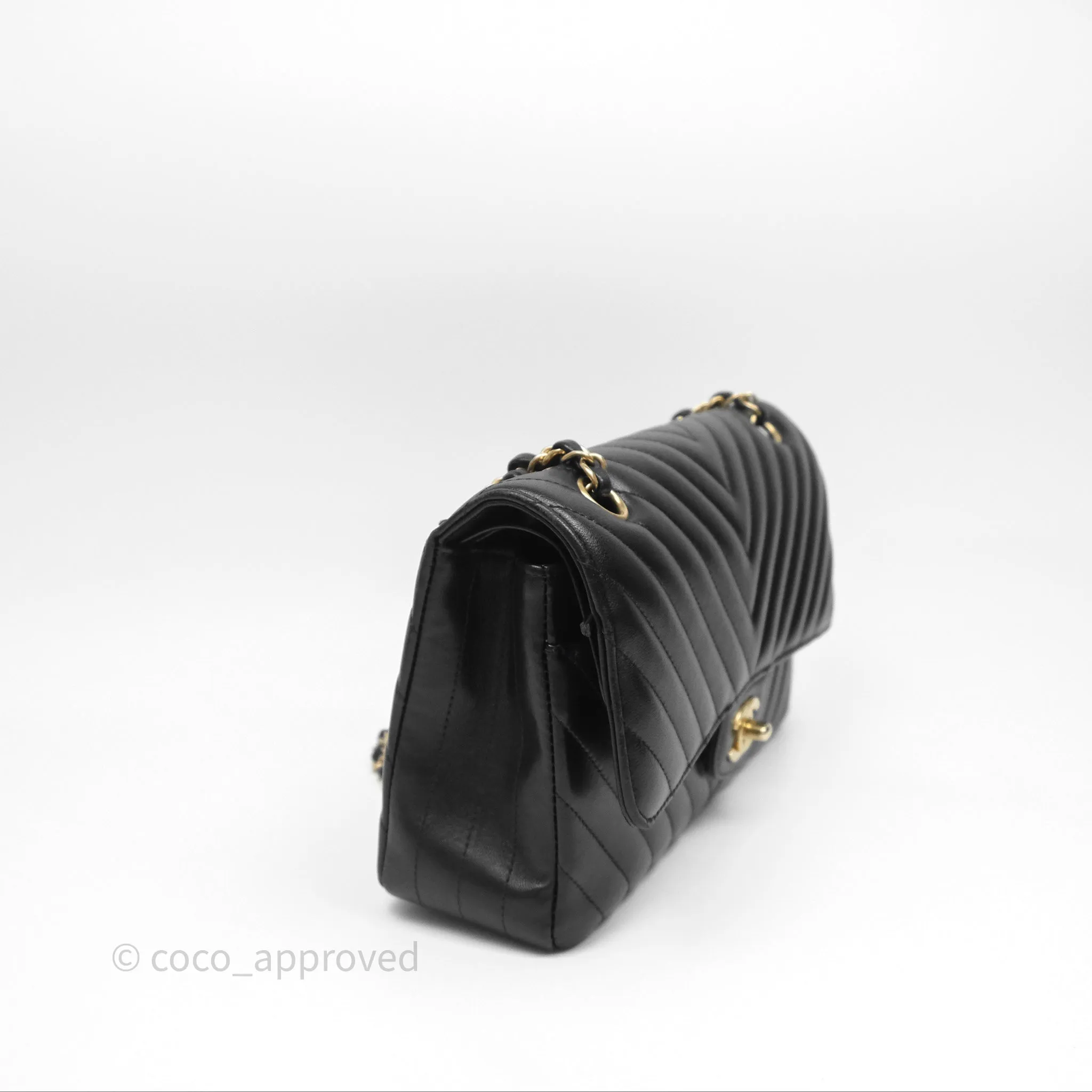 Chanel Classic M/L Medium Flap Chevron Black Lambskin Aged Gold Hardware