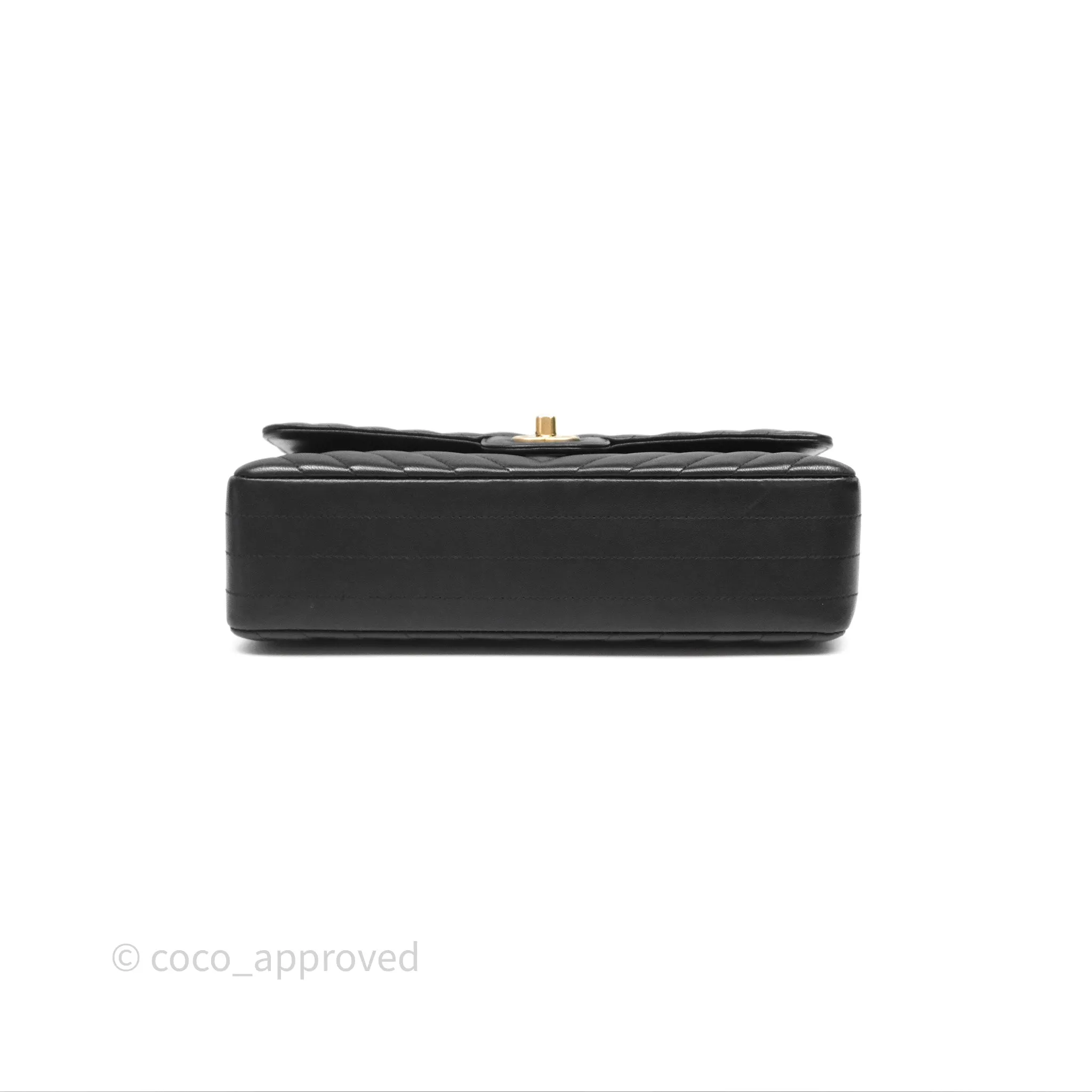 Chanel Classic M/L Medium Flap Chevron Black Lambskin Aged Gold Hardware