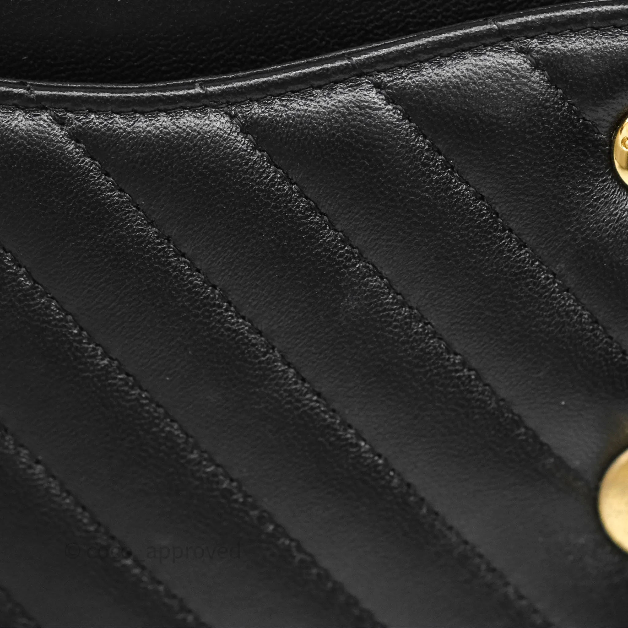 Chanel Classic M/L Medium Flap Chevron Black Lambskin Aged Gold Hardware
