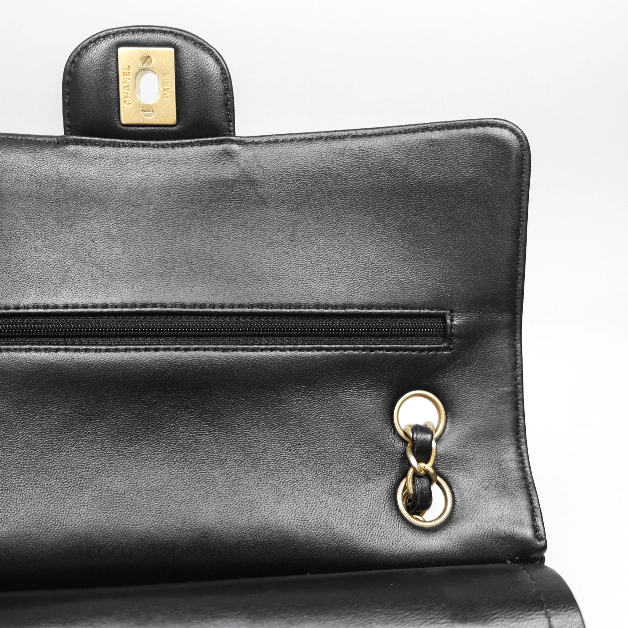 Chanel Classic M/L Medium Flap Chevron Black Lambskin Aged Gold Hardware