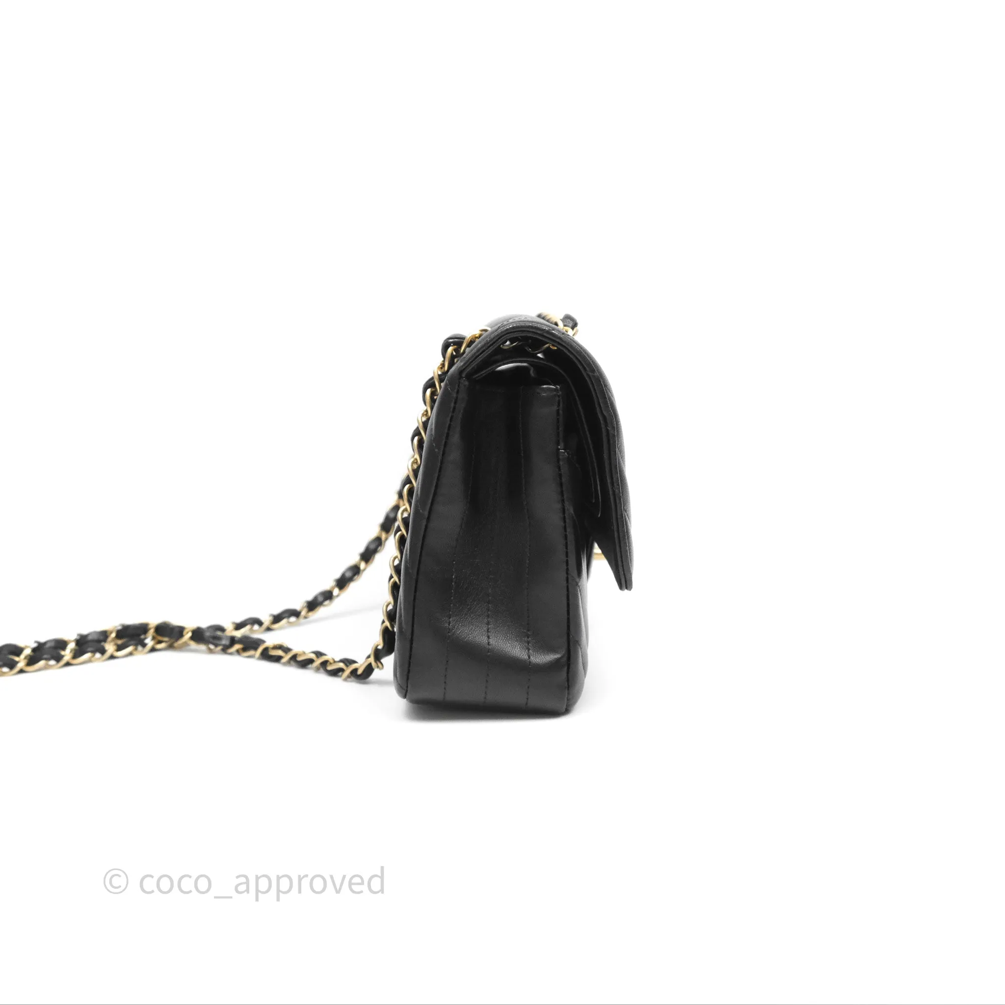 Chanel Classic M/L Medium Flap Chevron Black Lambskin Aged Gold Hardware