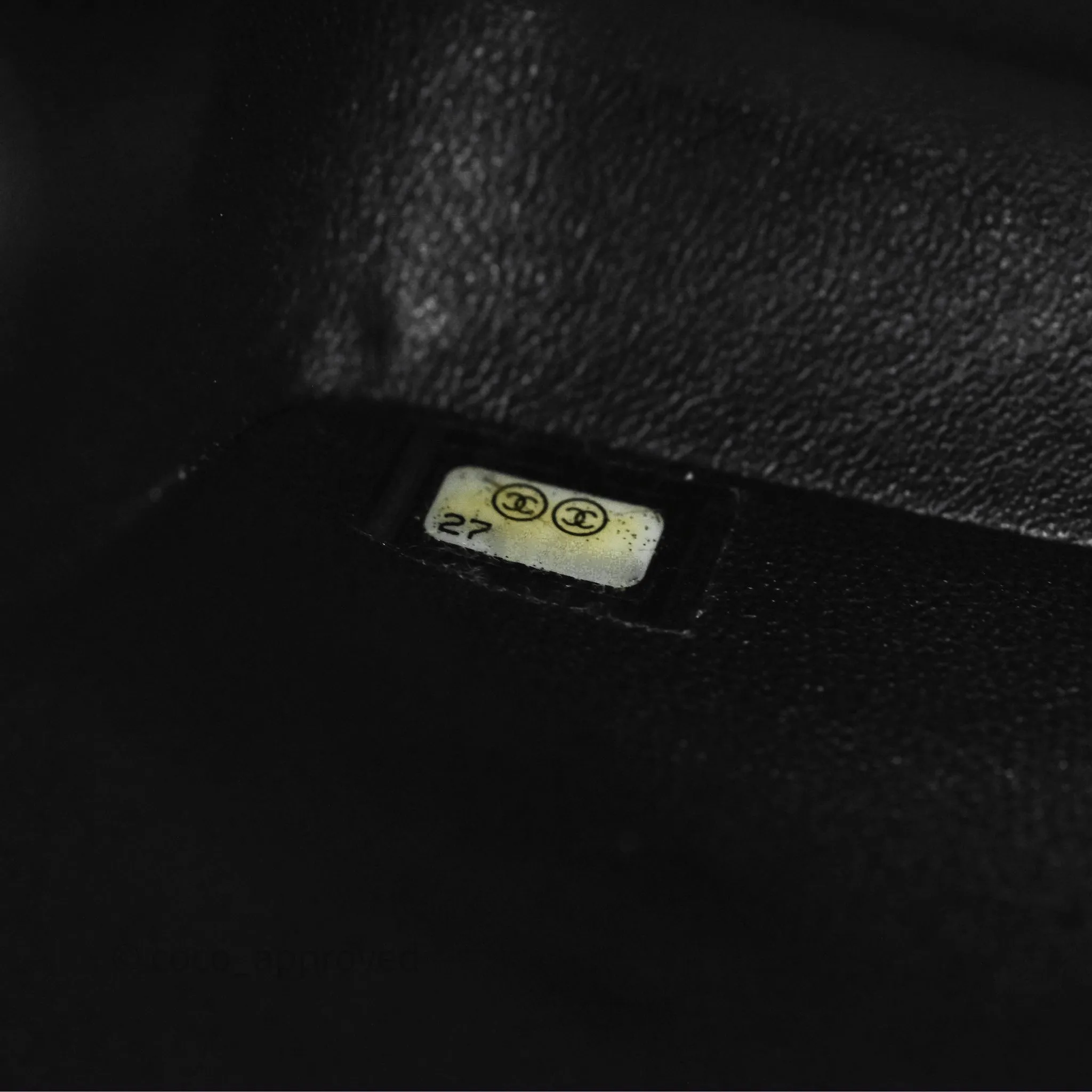 Chanel Classic M/L Medium Flap Chevron Black Lambskin Aged Gold Hardware