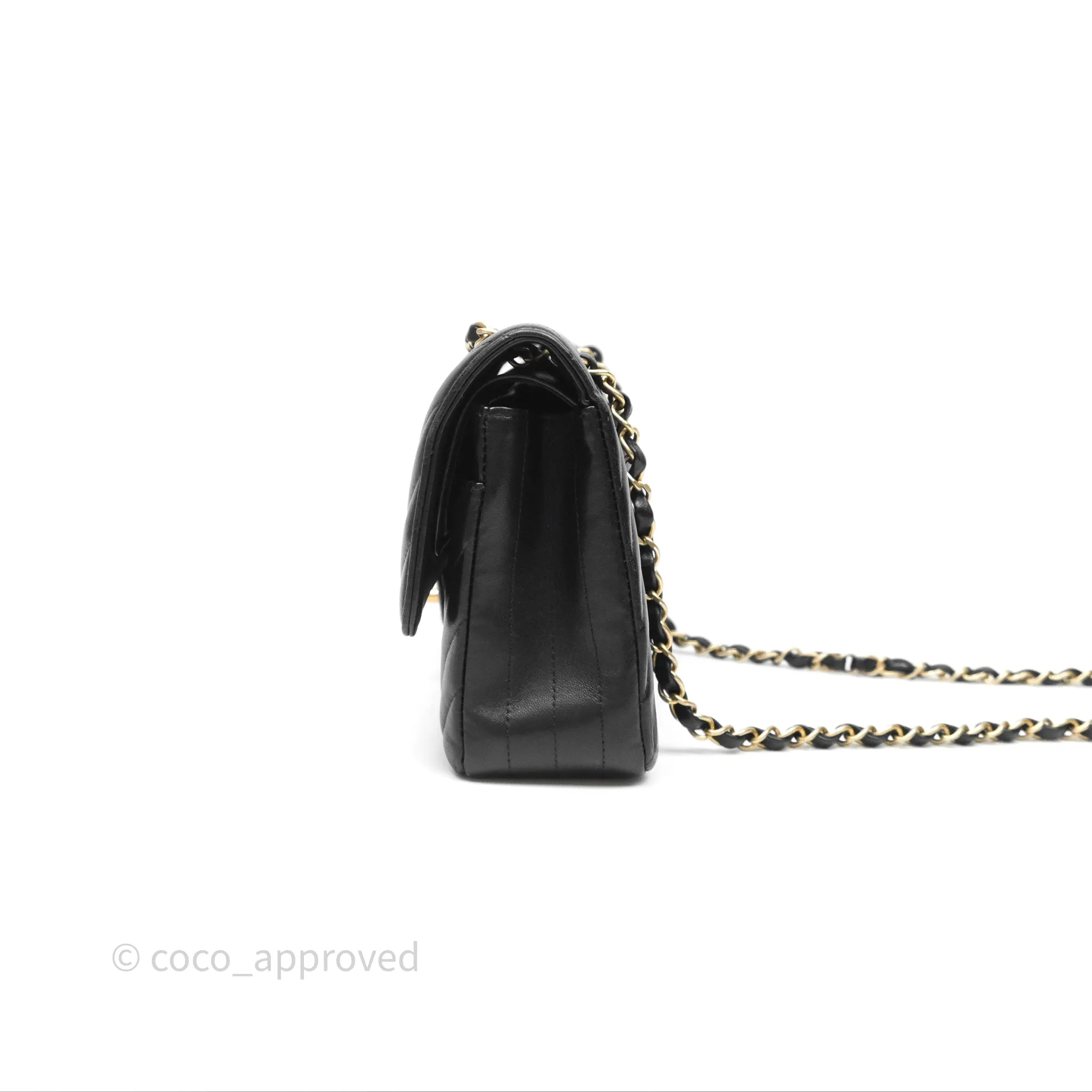 Chanel Classic M/L Medium Flap Chevron Black Lambskin Aged Gold Hardware