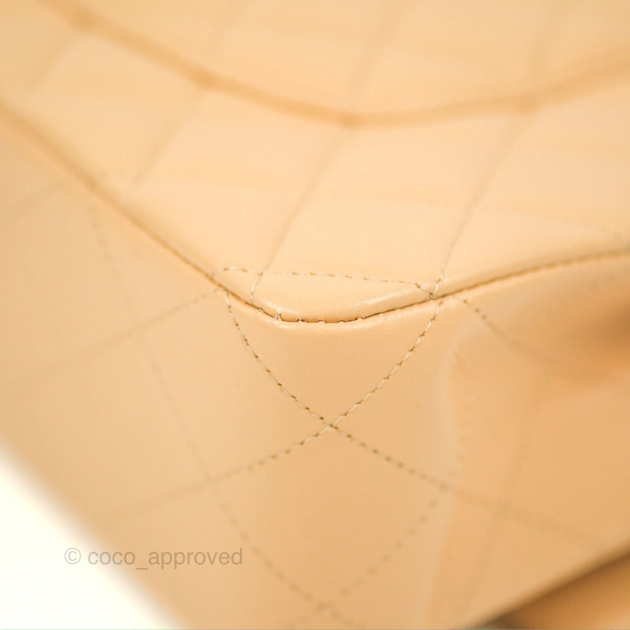 Chanel Classic M/L Medium Flap Quilted Beige Lambskin Gold Hardware