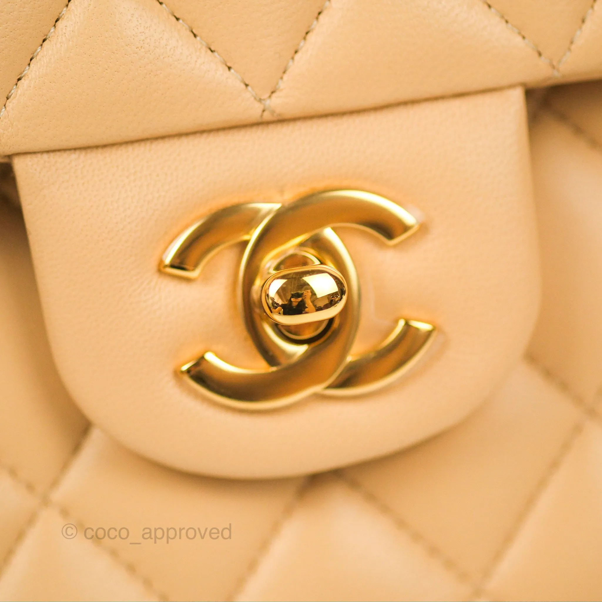 Chanel Classic M/L Medium Flap Quilted Beige Lambskin Gold Hardware