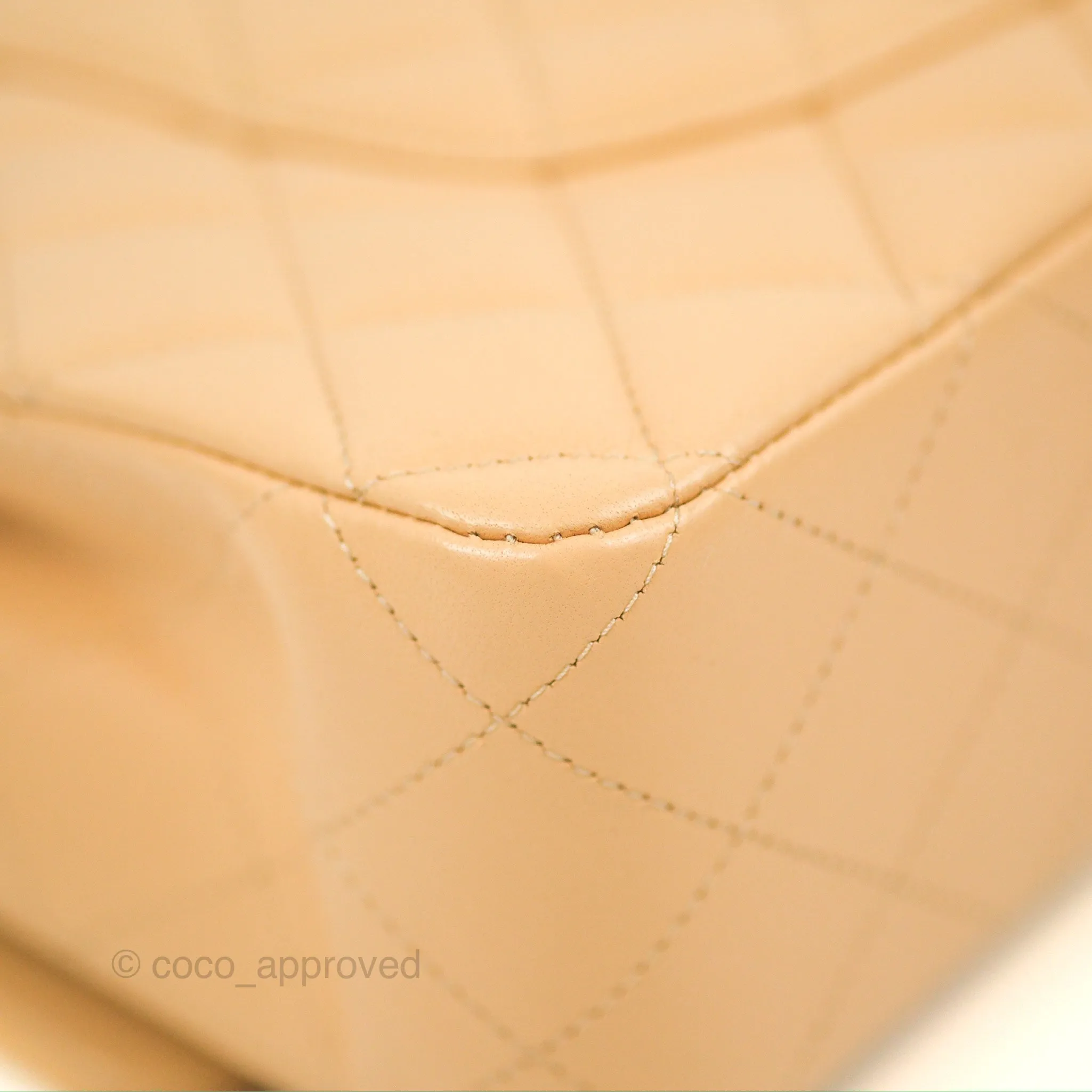 Chanel Classic M/L Medium Flap Quilted Beige Lambskin Gold Hardware
