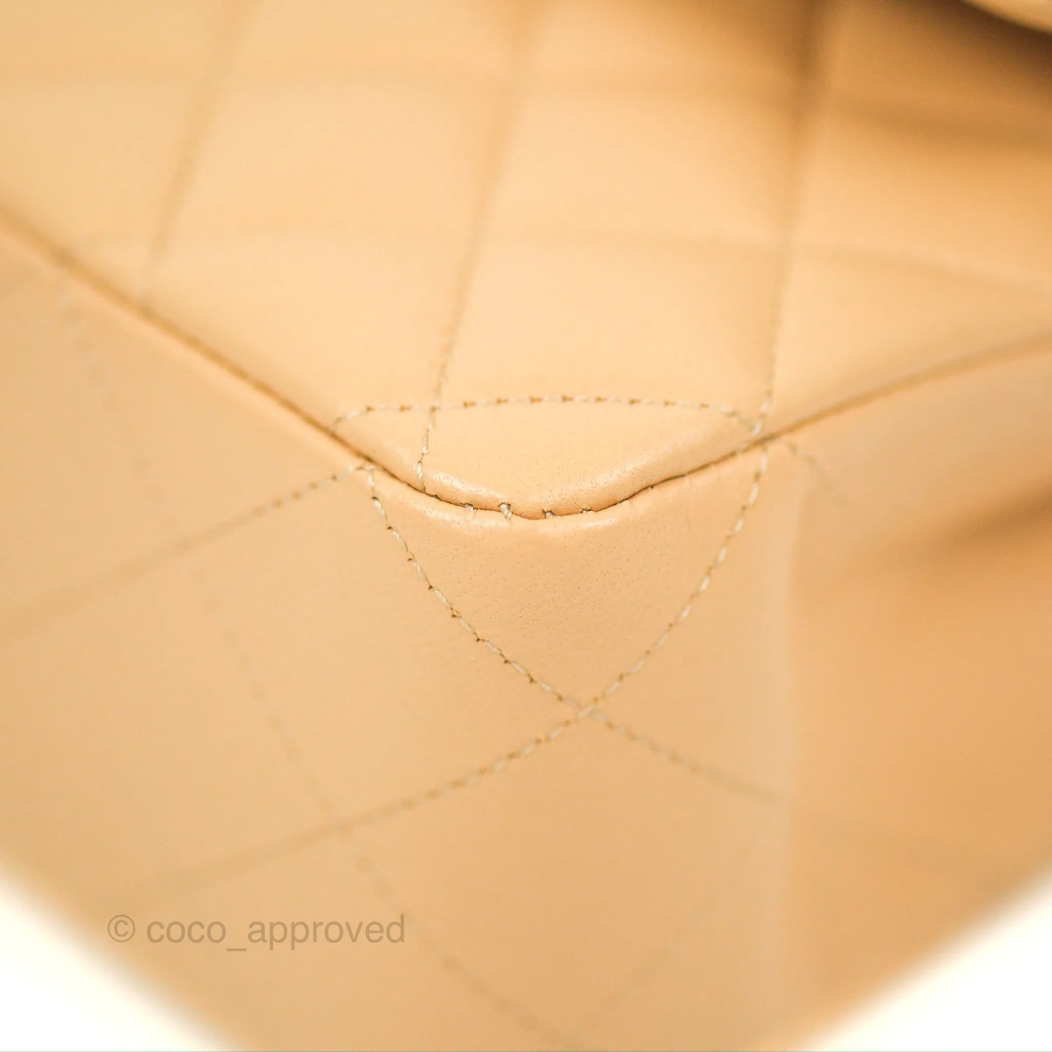 Chanel Classic M/L Medium Flap Quilted Beige Lambskin Gold Hardware
