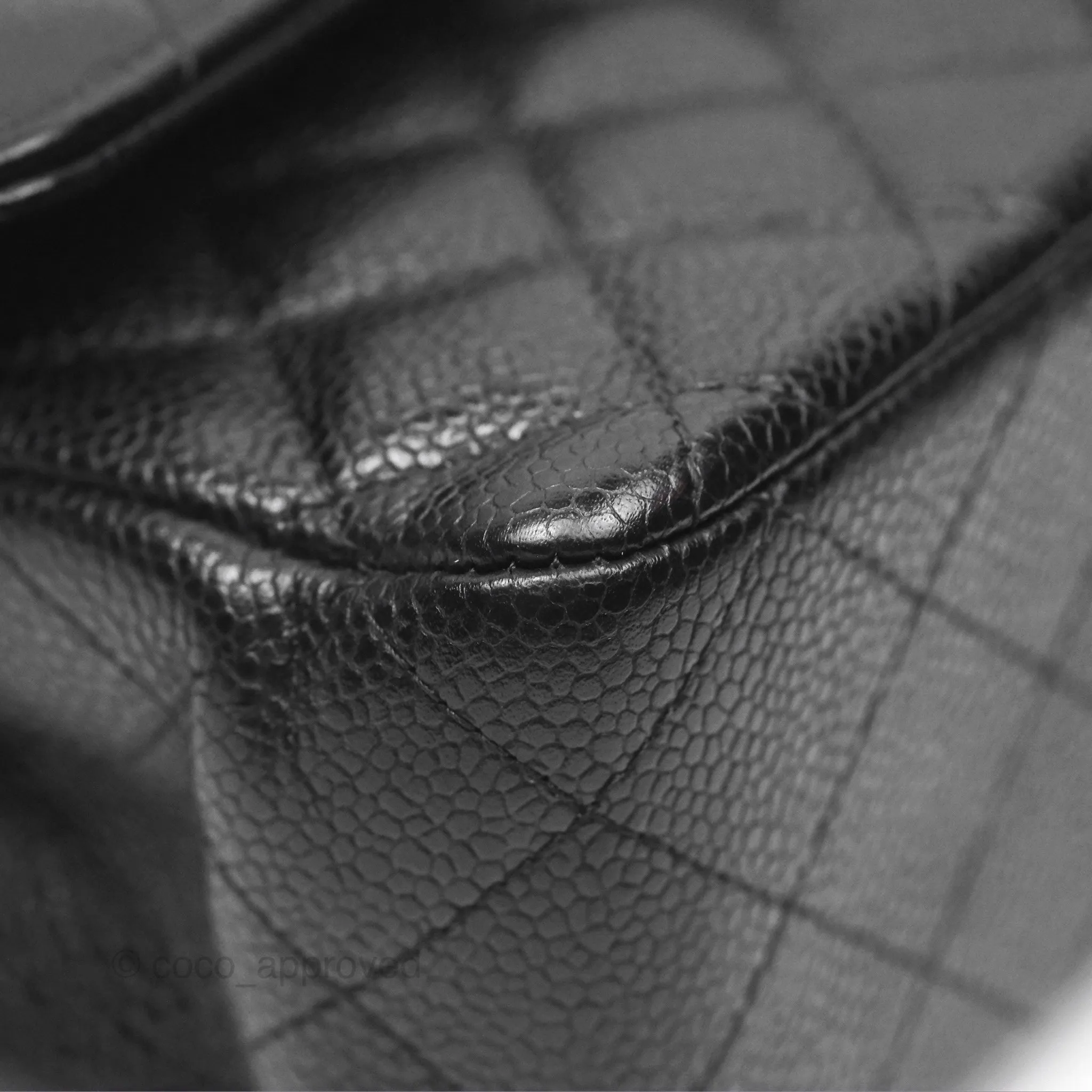 Chanel Classic M/L Medium Flap Quilted Black Caviar Gold Hardware