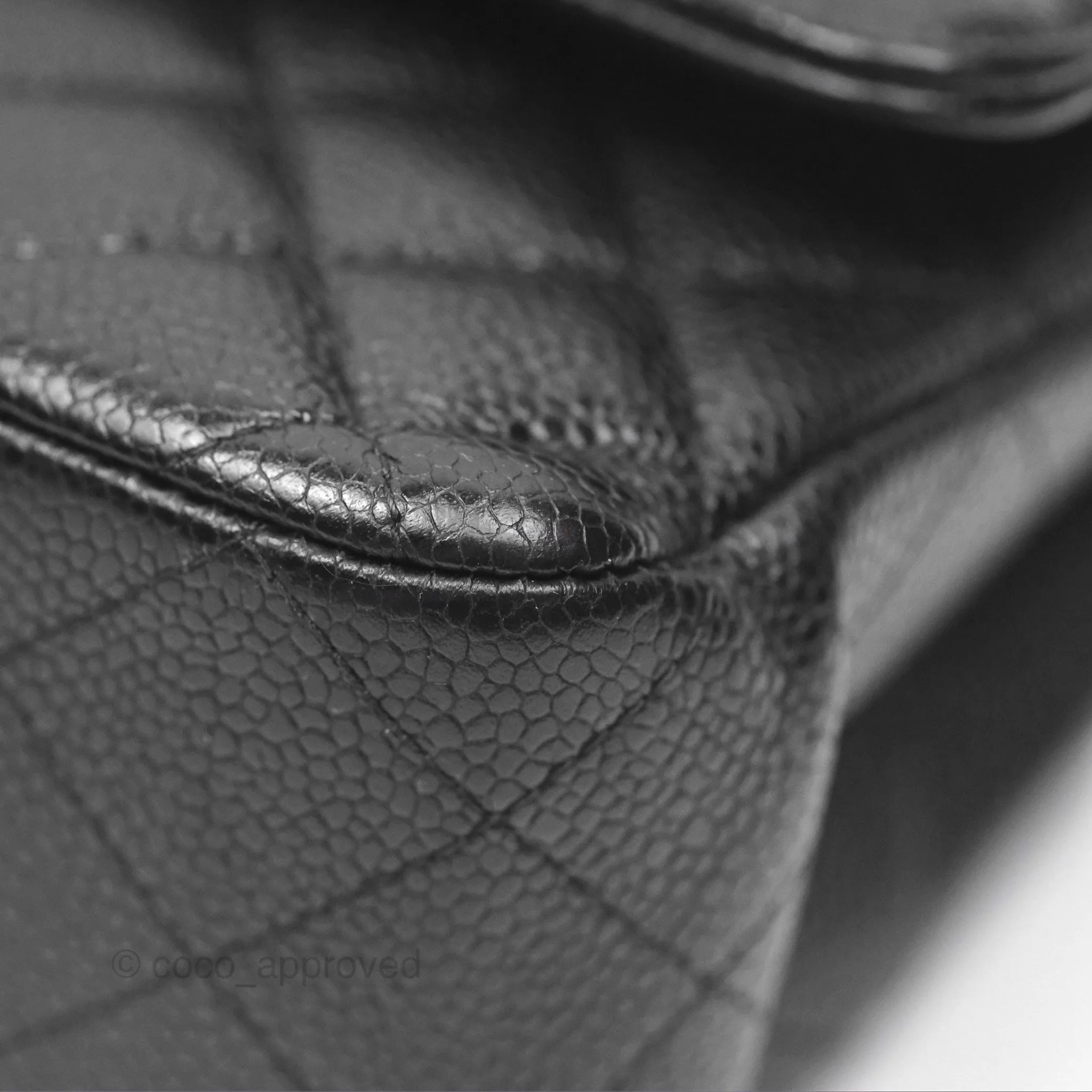 Chanel Classic M/L Medium Flap Quilted Black Caviar Gold Hardware