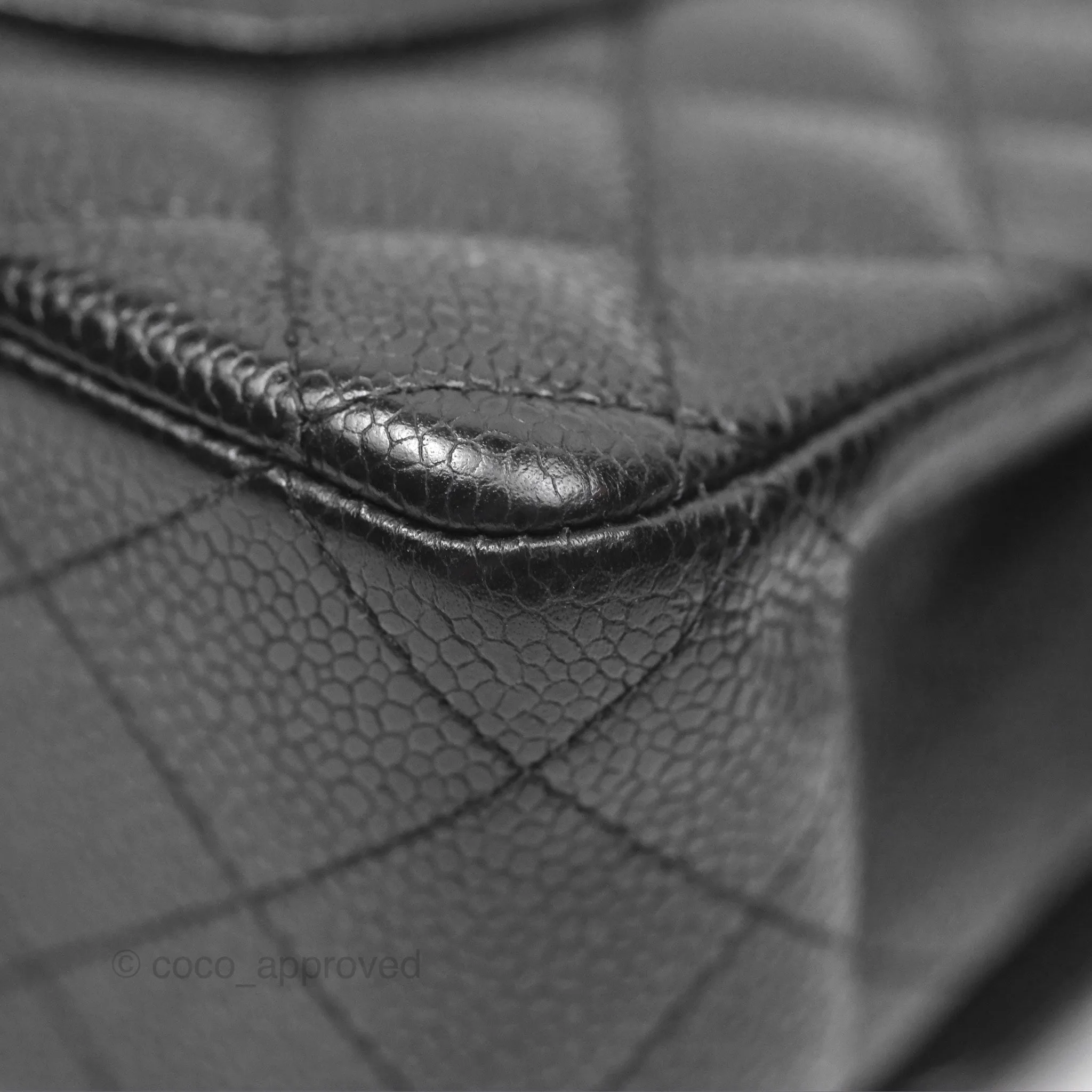 Chanel Classic M/L Medium Flap Quilted Black Caviar Gold Hardware