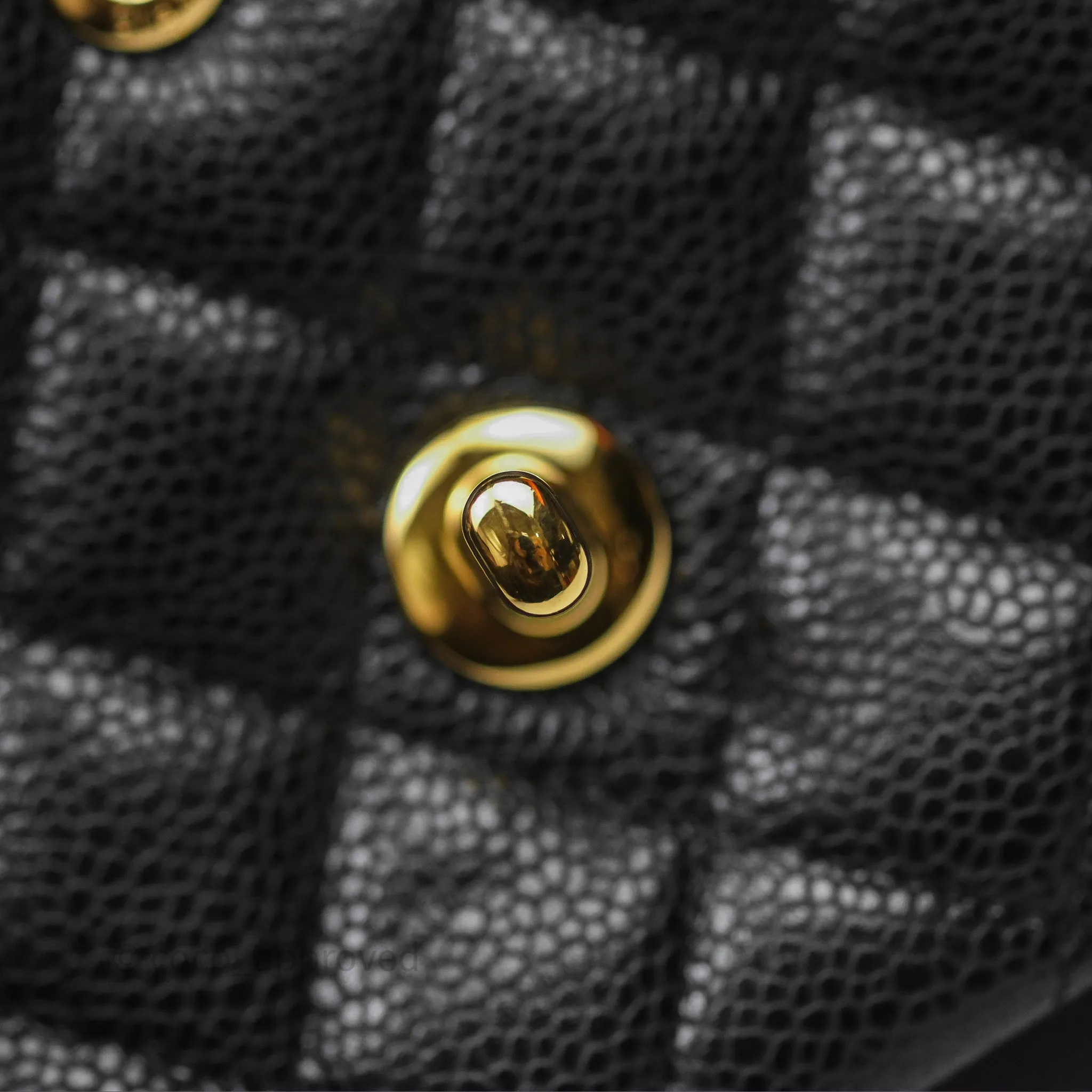 Chanel Classic M/L Medium Flap Quilted Black Caviar Gold Hardware