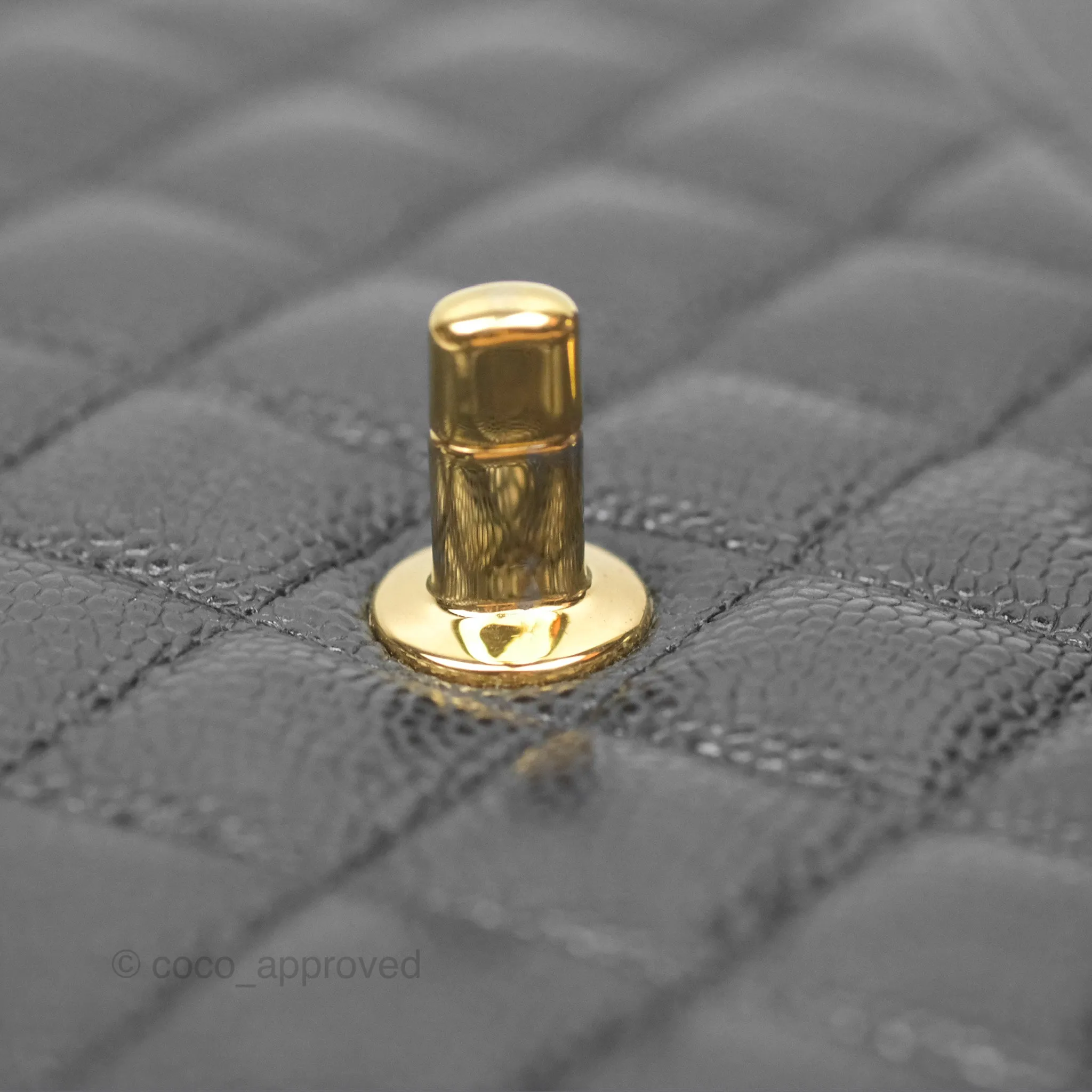 Chanel Classic M/L Medium Flap Quilted Black Caviar Gold Hardware