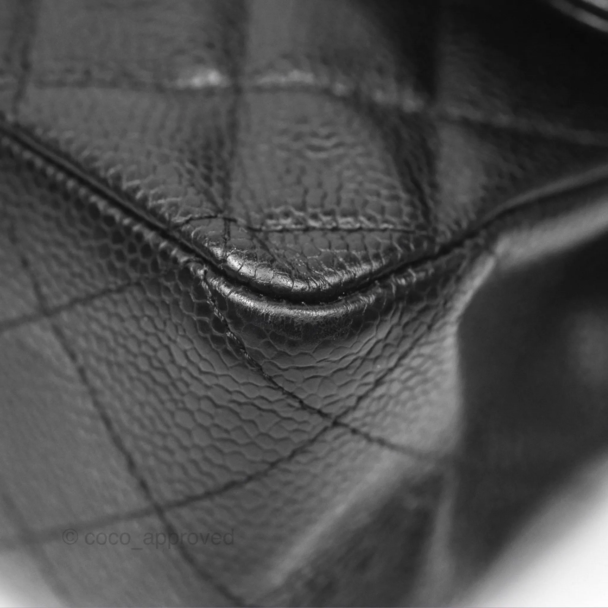 Chanel Classic M/L Medium Flap Quilted Black Caviar Silver Hardware