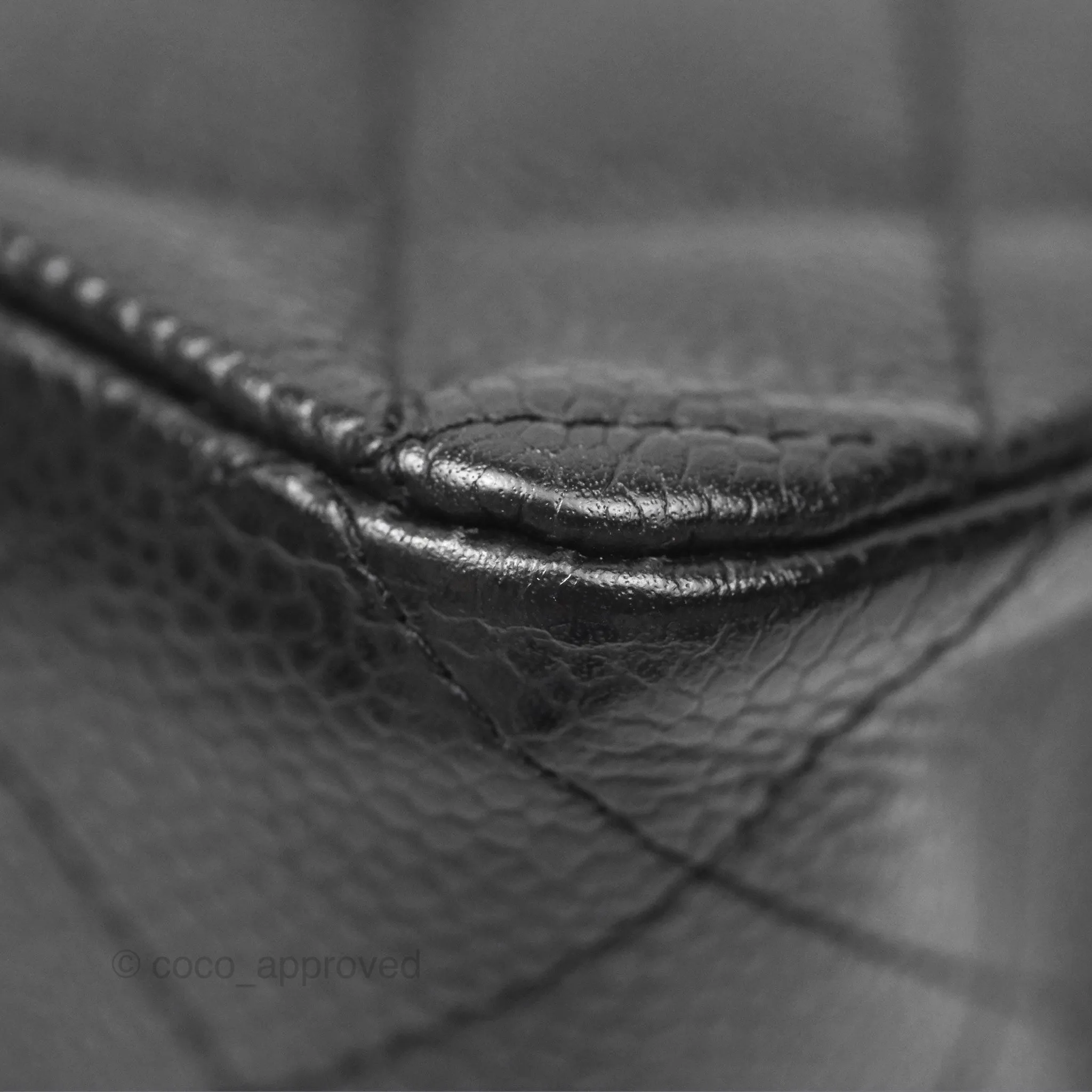 Chanel Classic M/L Medium Flap Quilted Black Caviar Silver Hardware