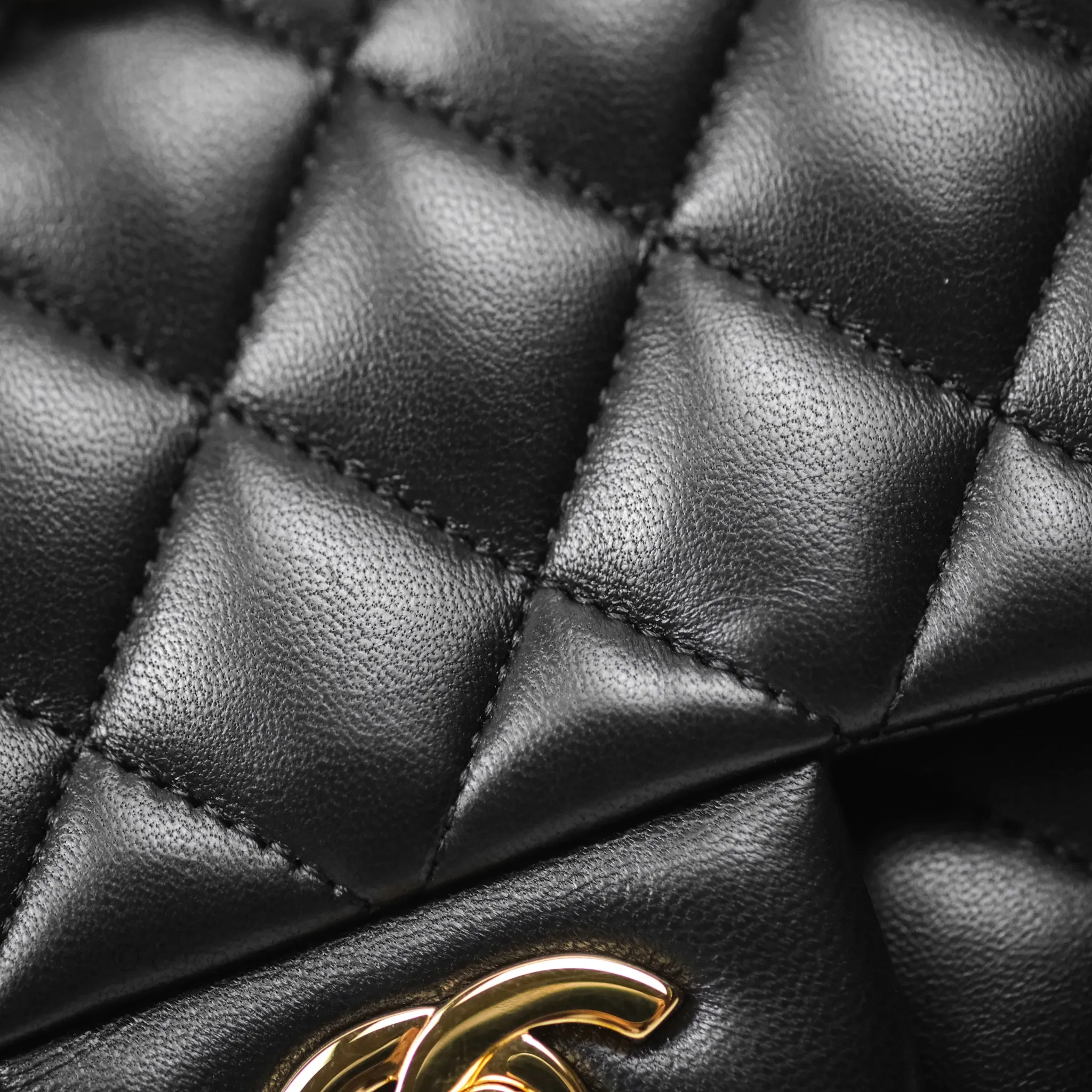 Chanel Classic M/L Medium Flap Quilted Black Lambskin Gold Hardware