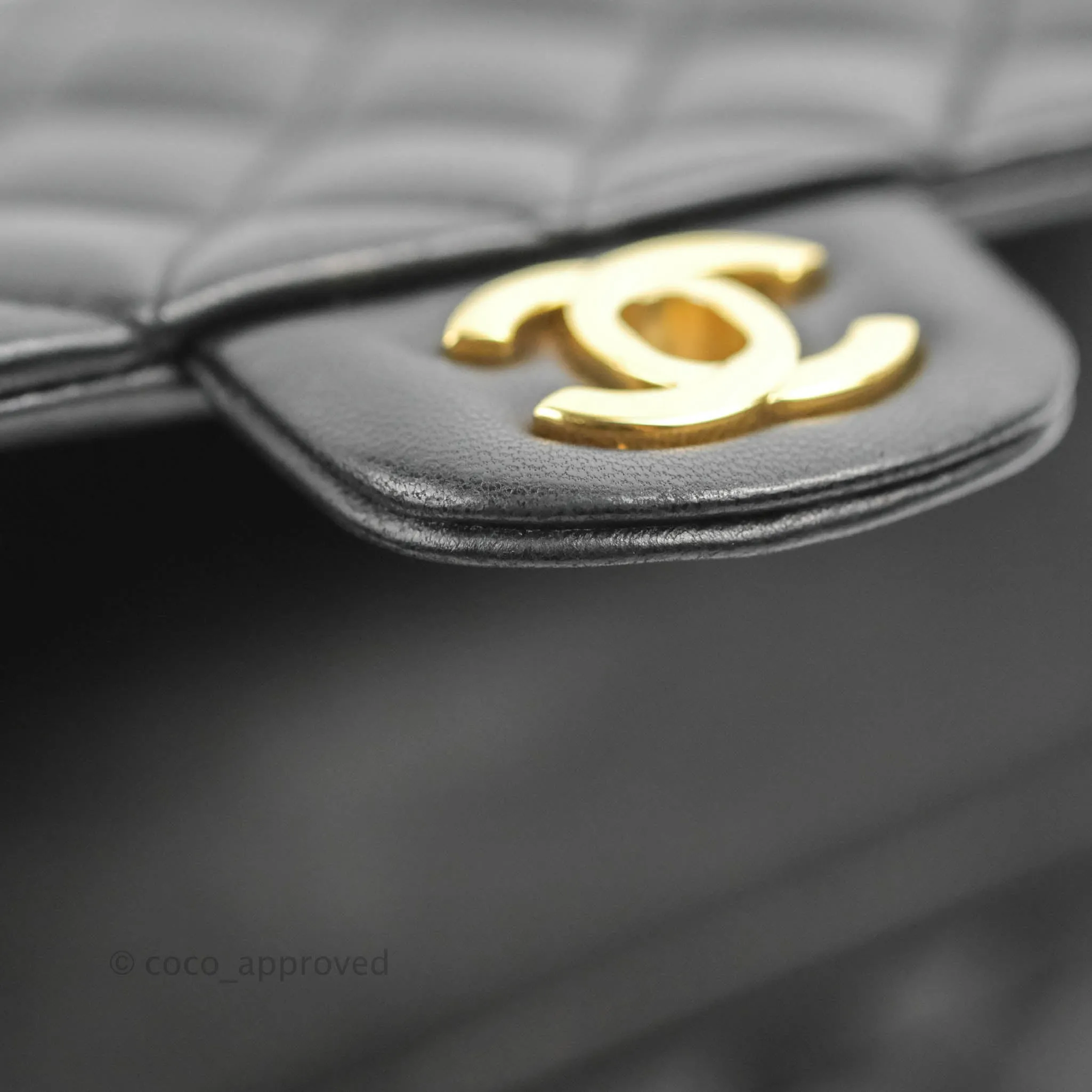 Chanel Classic M/L Medium Flap Quilted Black Lambskin Gold Hardware
