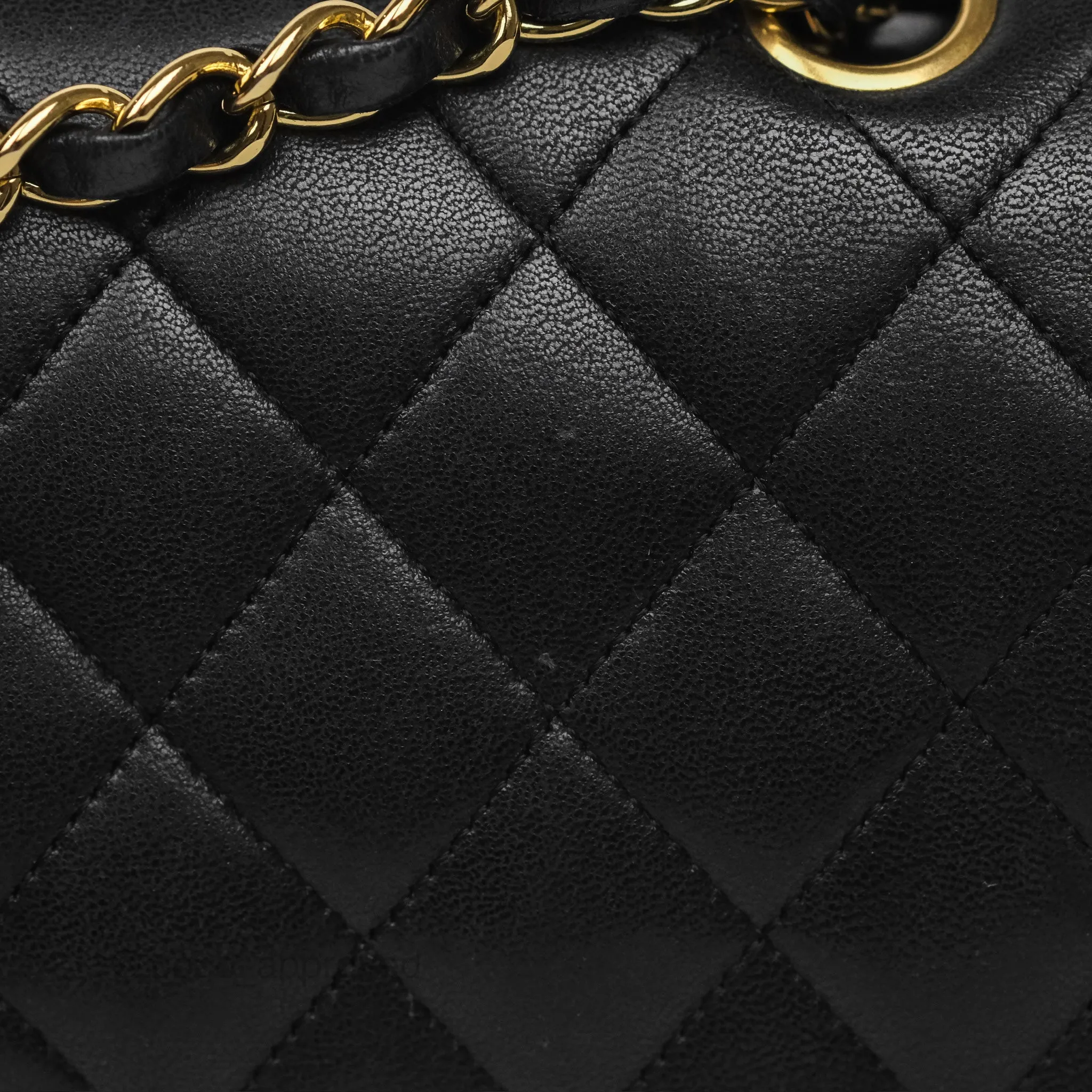 Chanel Classic M/L Medium Flap Quilted Black Lambskin Gold Hardware