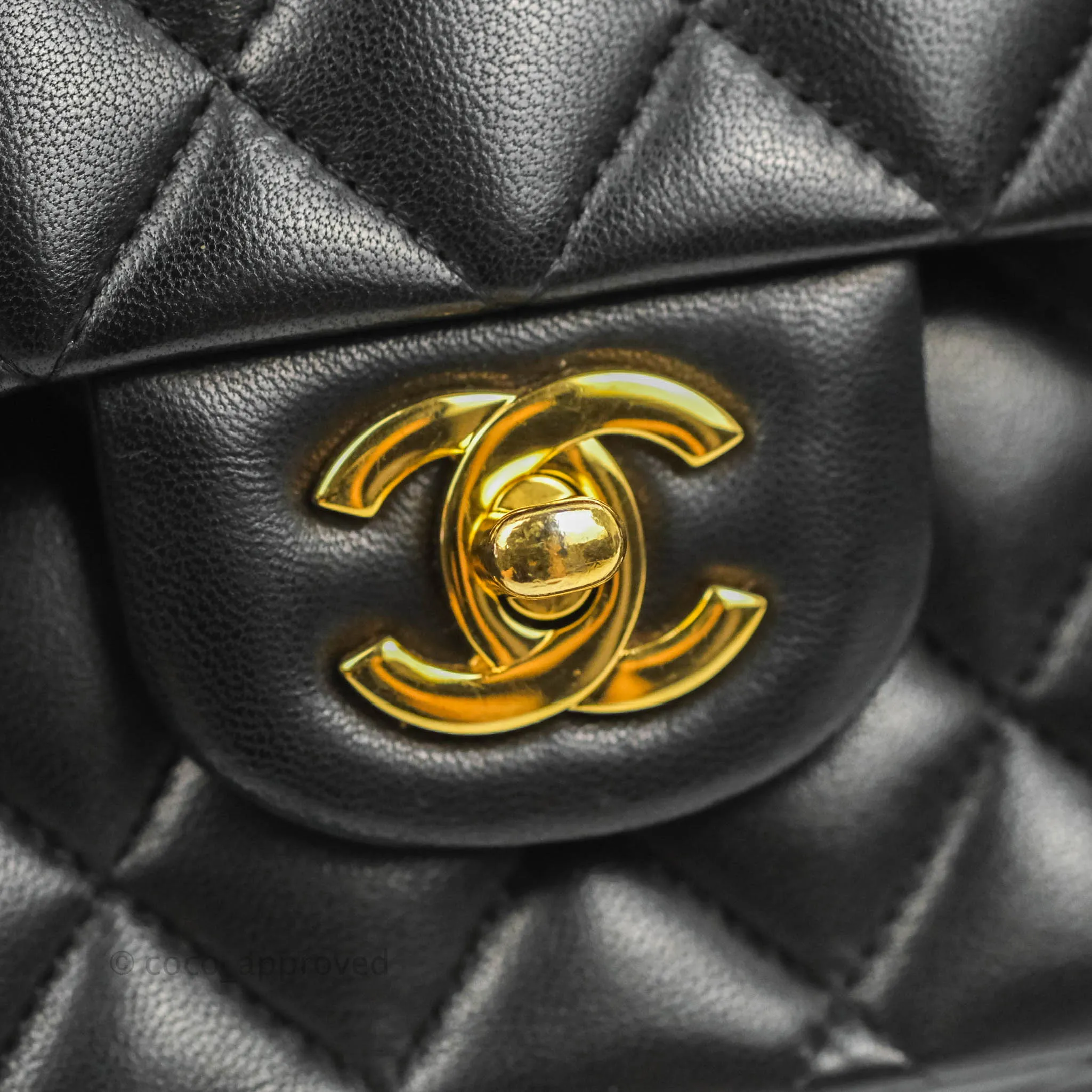 Chanel Classic M/L Medium Flap Quilted Black Lambskin Gold Hardware