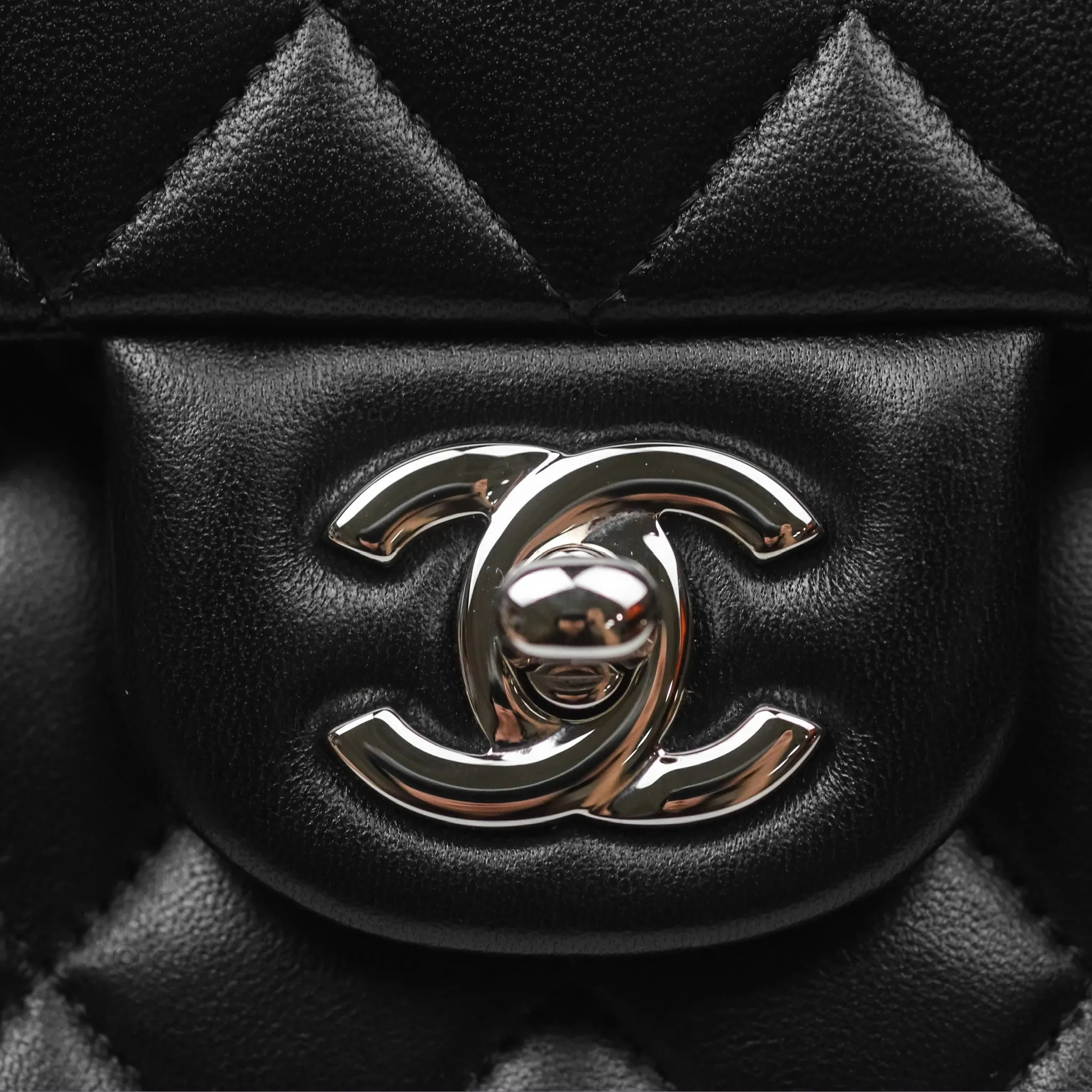 Chanel Classic M/L Medium Flap Quilted Black Lambskin Silver Hardware