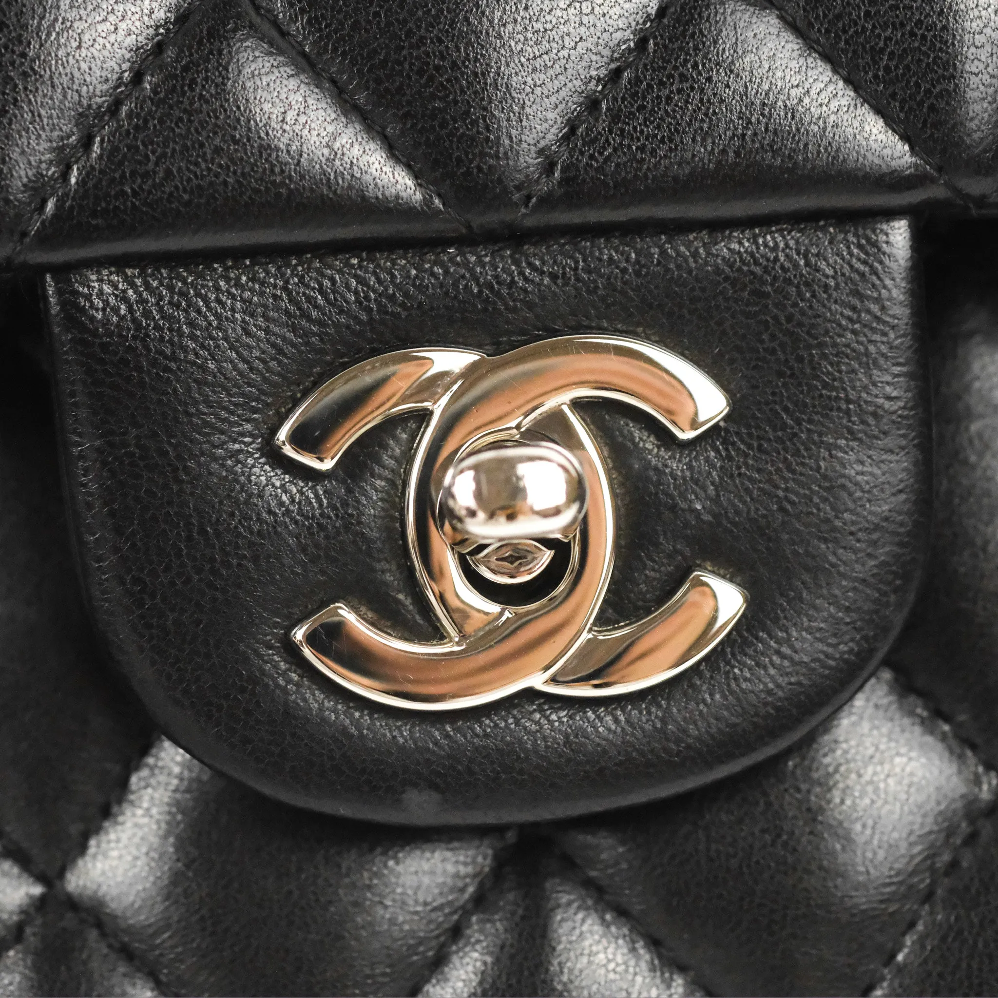 Chanel Classic M/L Medium Flap Quilted Black Lambskin Silver Hardware
