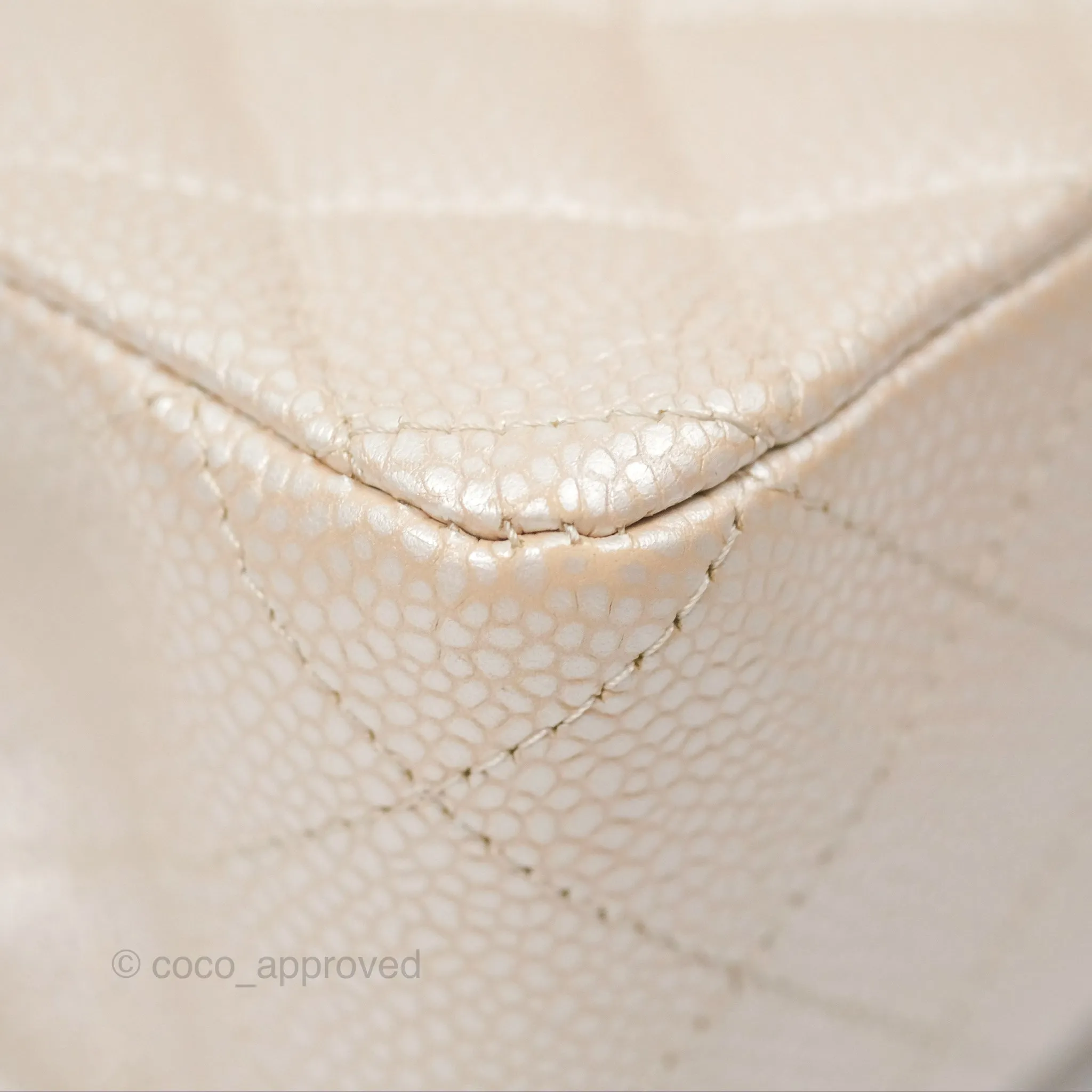 Chanel Classic M/L Medium Flap Quilted Pearly Ivory Beige Caviar Matte Gold Hardware 12P