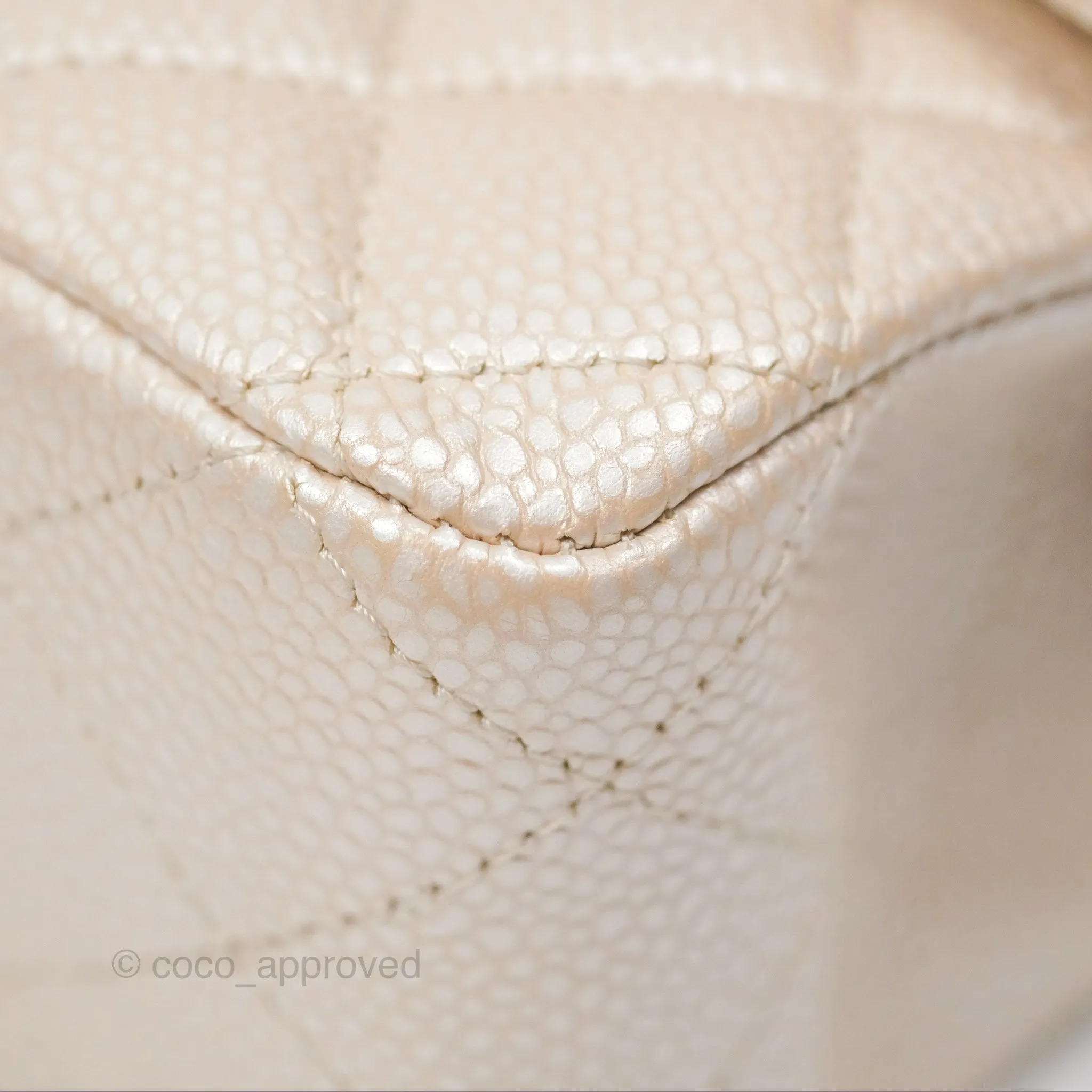Chanel Classic M/L Medium Flap Quilted Pearly Ivory Beige Caviar Matte Gold Hardware 12P