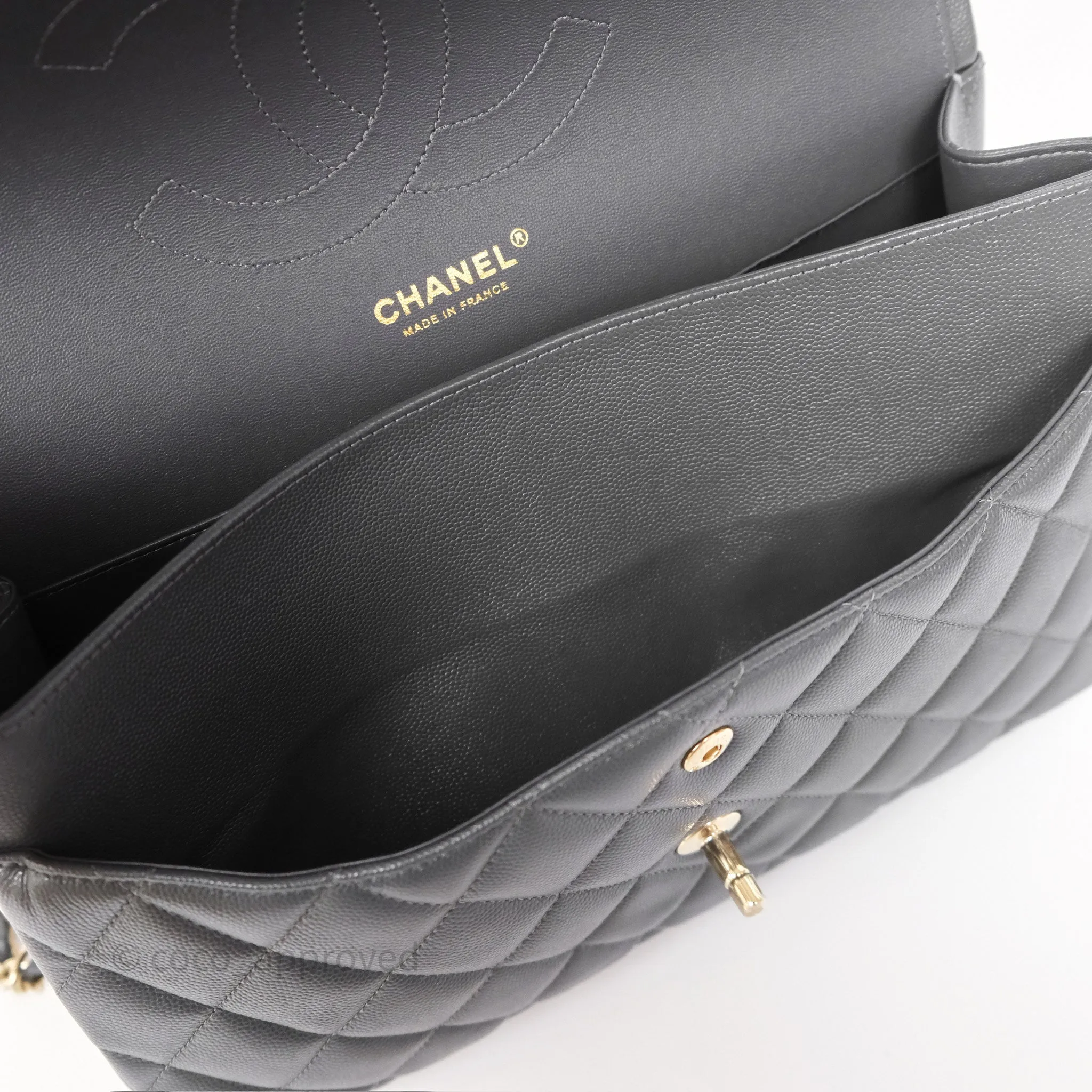Chanel Jumbo Classic Double Flap Quilted Dark Grey Caviar Gold Hardware⁣⁣