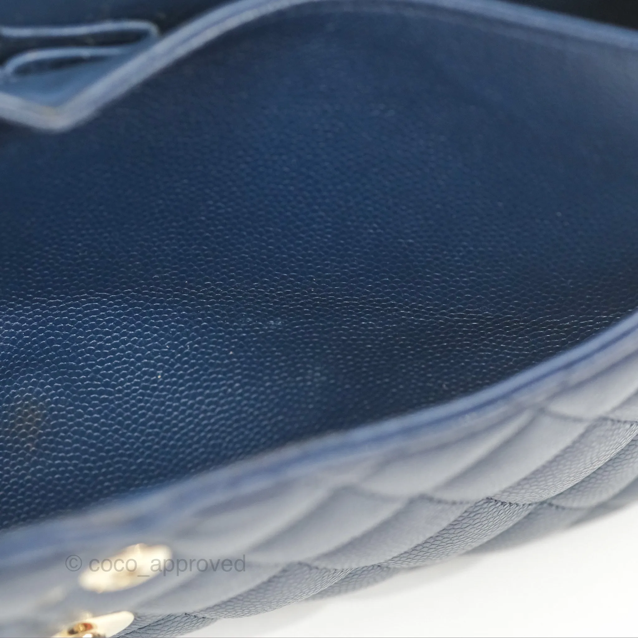 Chanel M/L Medium Classic Flap Quilted Navy Caviar Gold Hardware