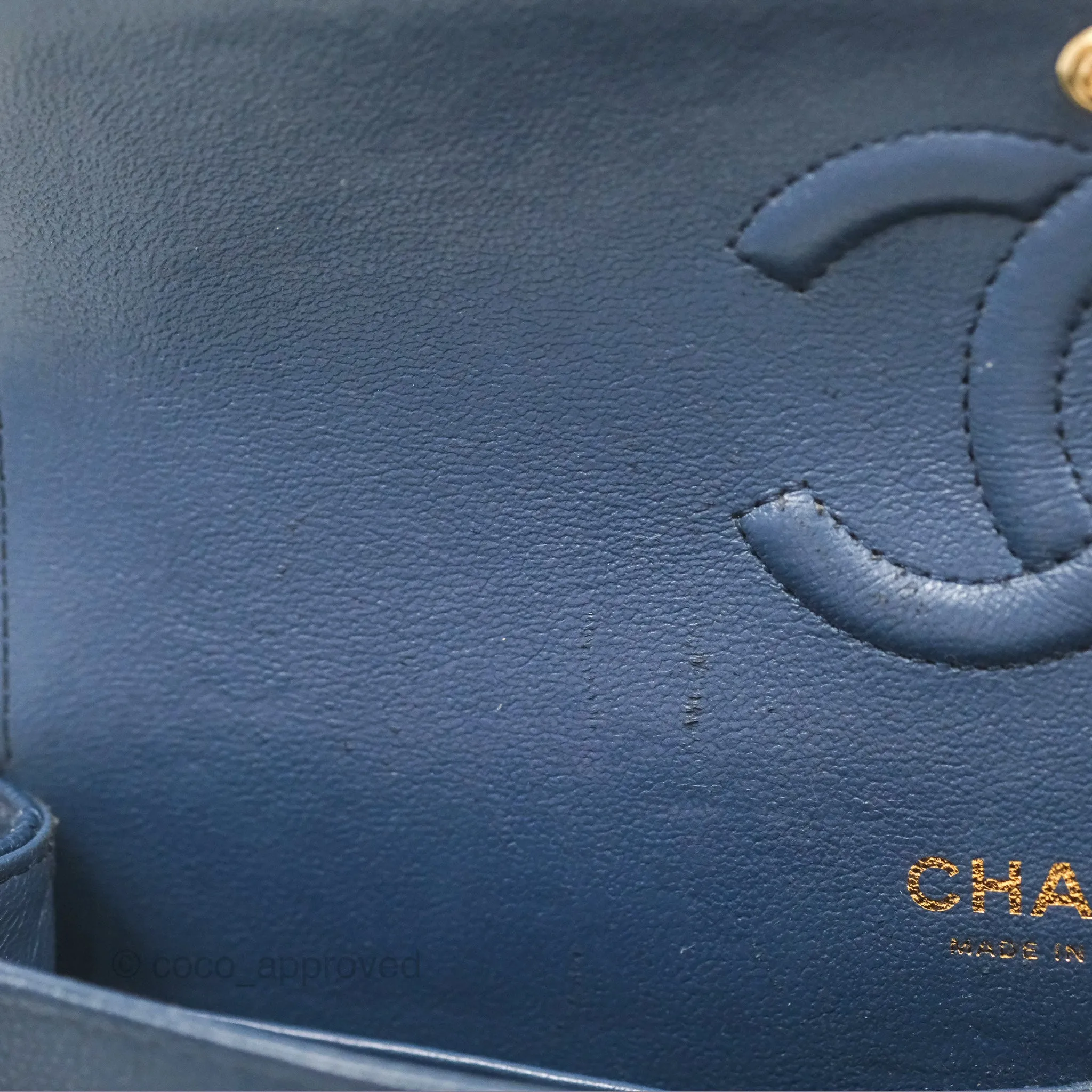 Chanel M/L Medium Classic Flap Quilted Navy Caviar Gold Hardware