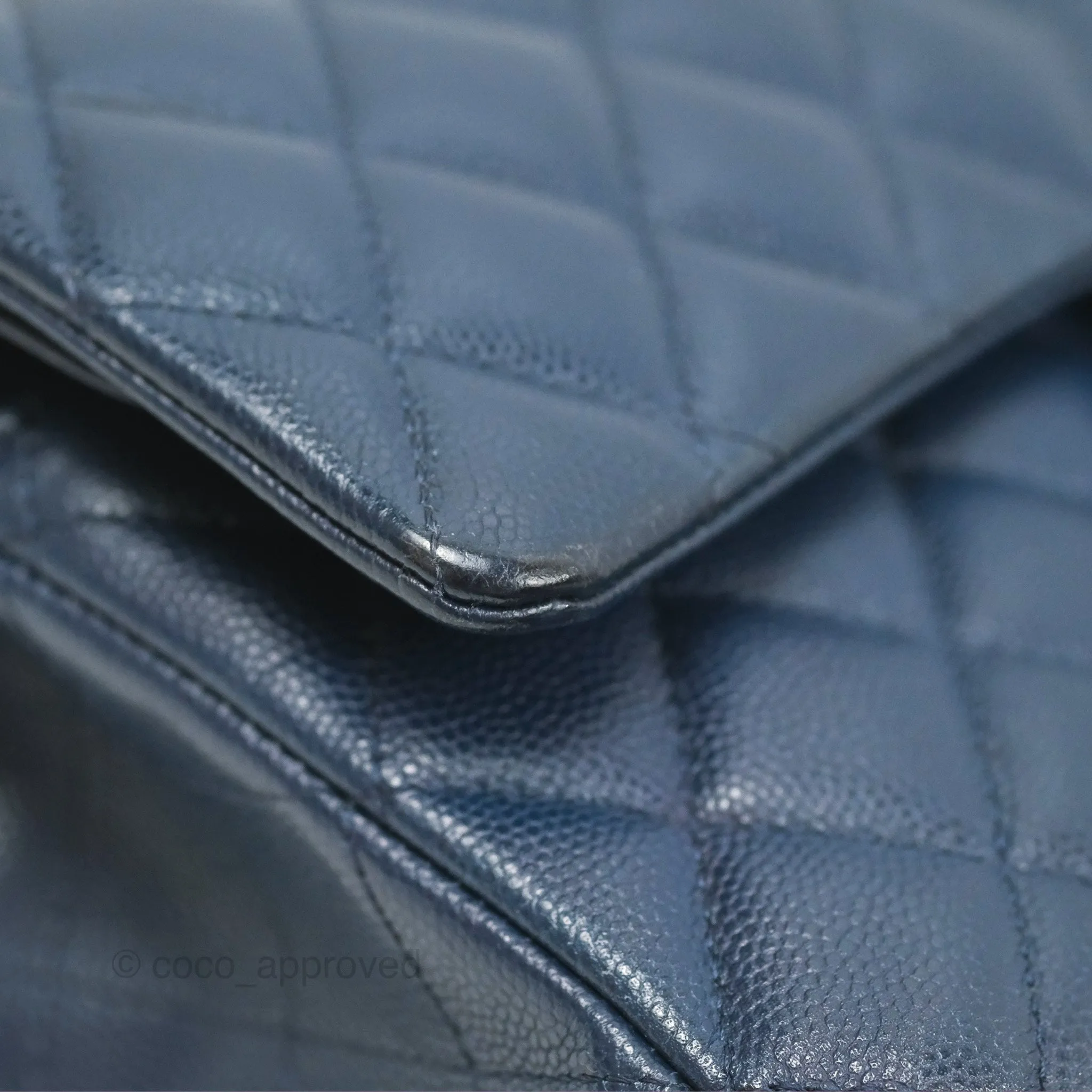 Chanel M/L Medium Classic Flap Quilted Navy Caviar Gold Hardware
