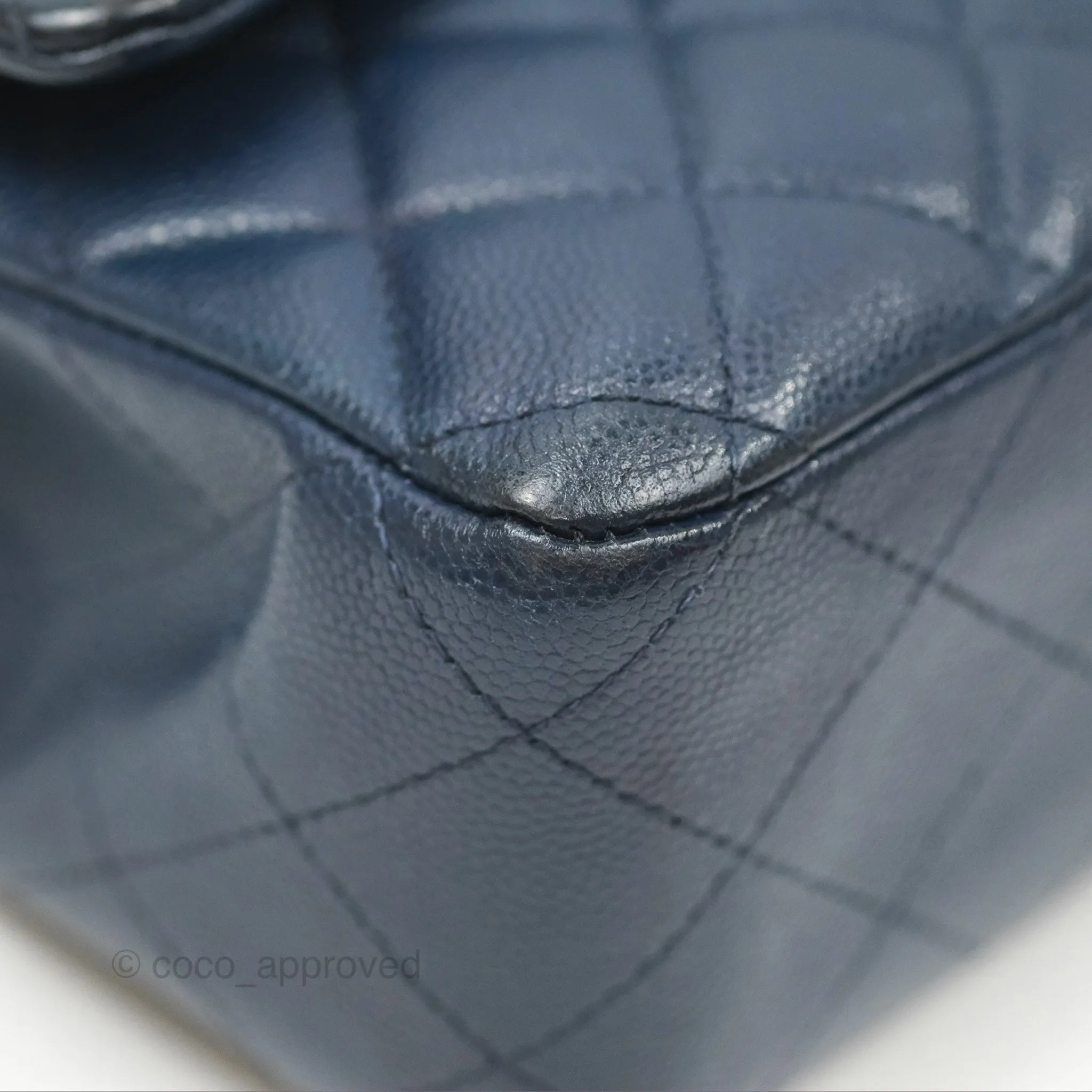 Chanel M/L Medium Classic Flap Quilted Navy Caviar Gold Hardware