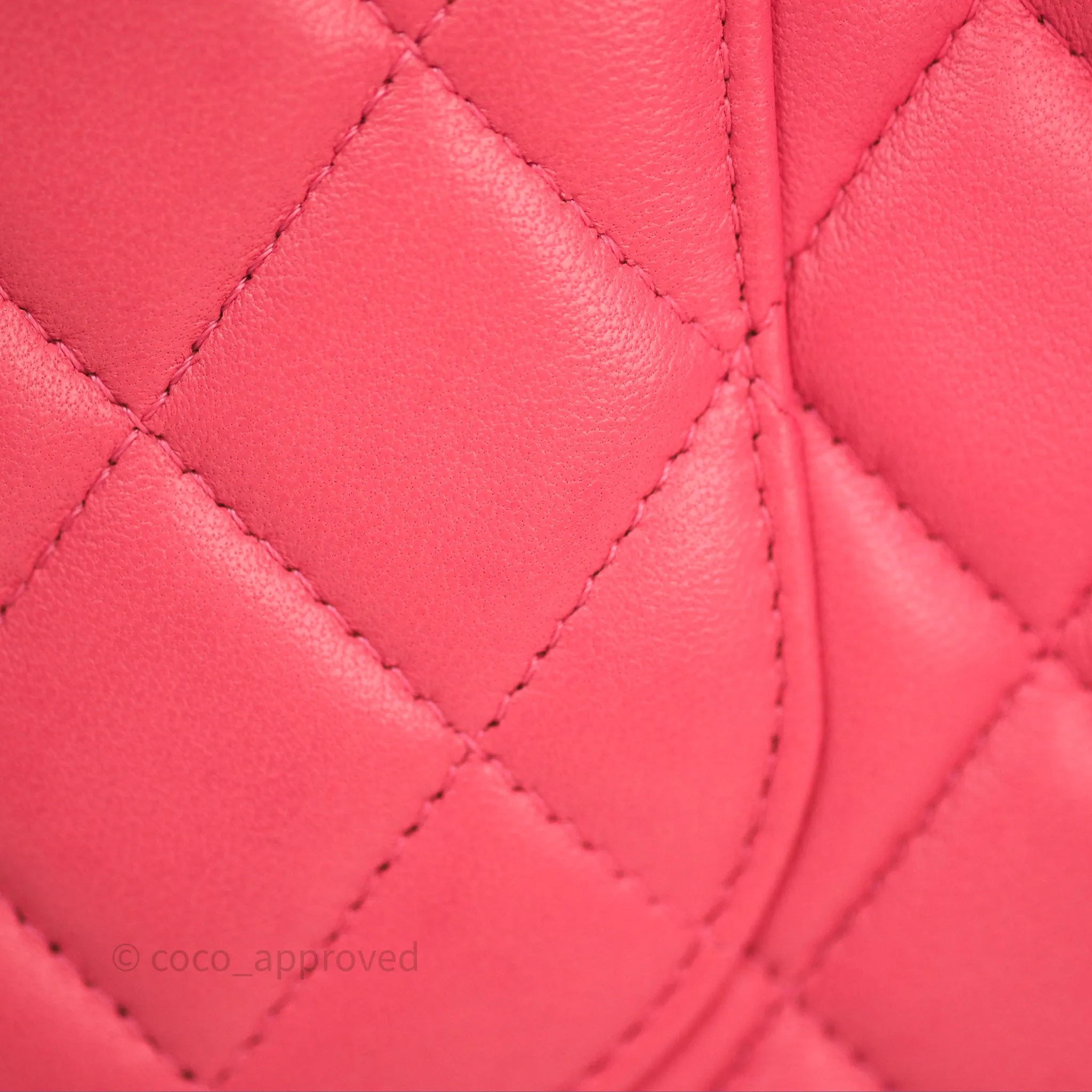 Chanel M/L Medium Flap Bag Valentine Limited Edition Pink Lambskin Gold Hardware