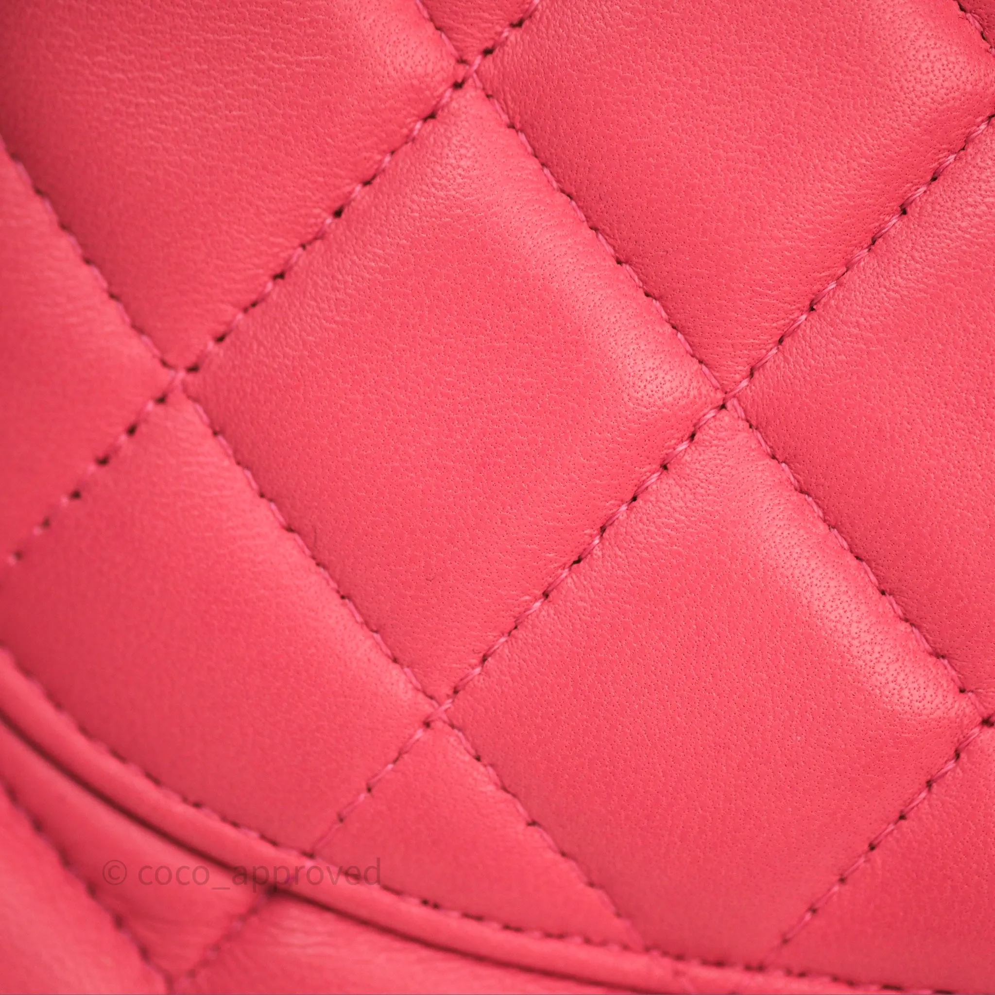 Chanel M/L Medium Flap Bag Valentine Limited Edition Pink Lambskin Gold Hardware