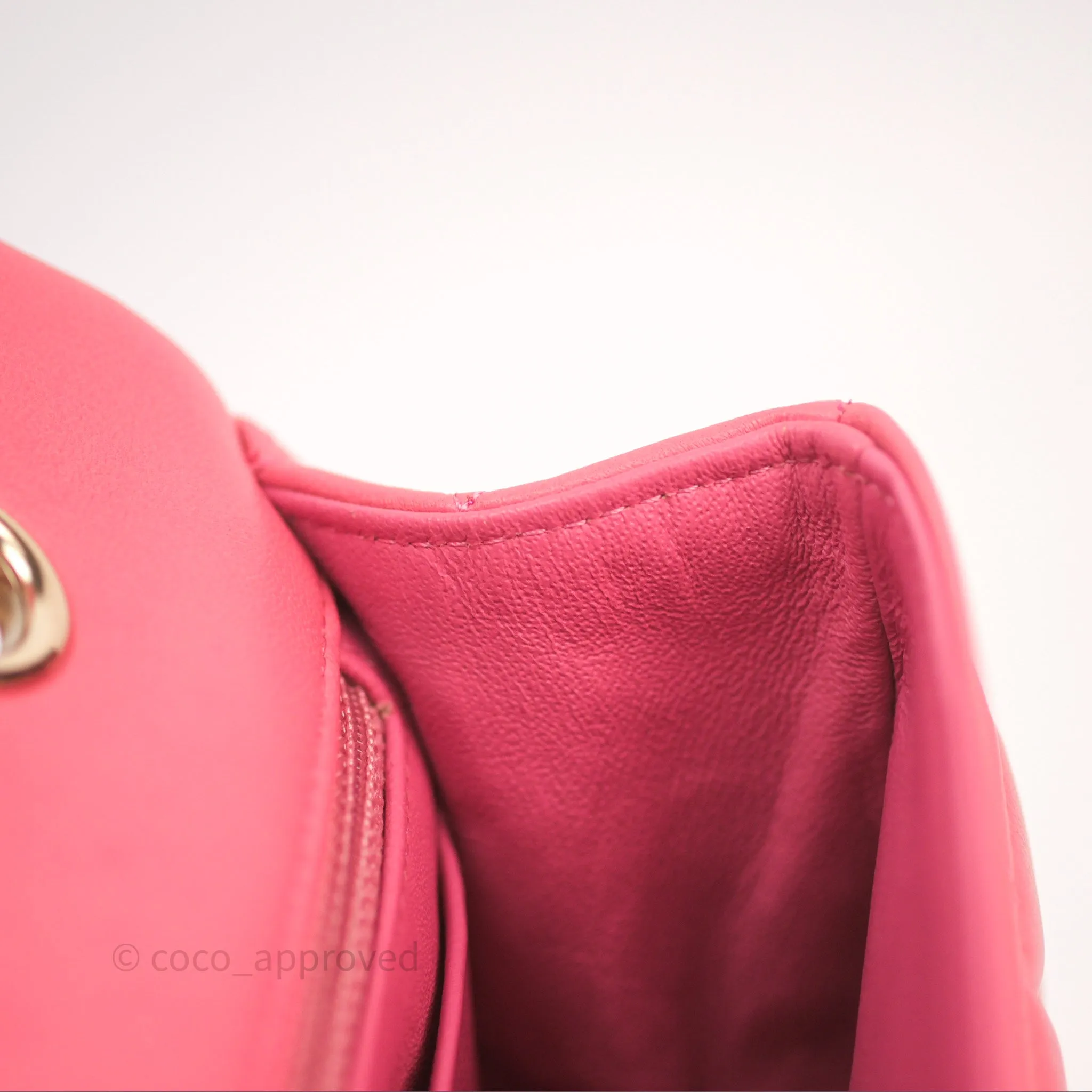 Chanel M/L Medium Flap Bag Valentine Limited Edition Pink Lambskin Gold Hardware