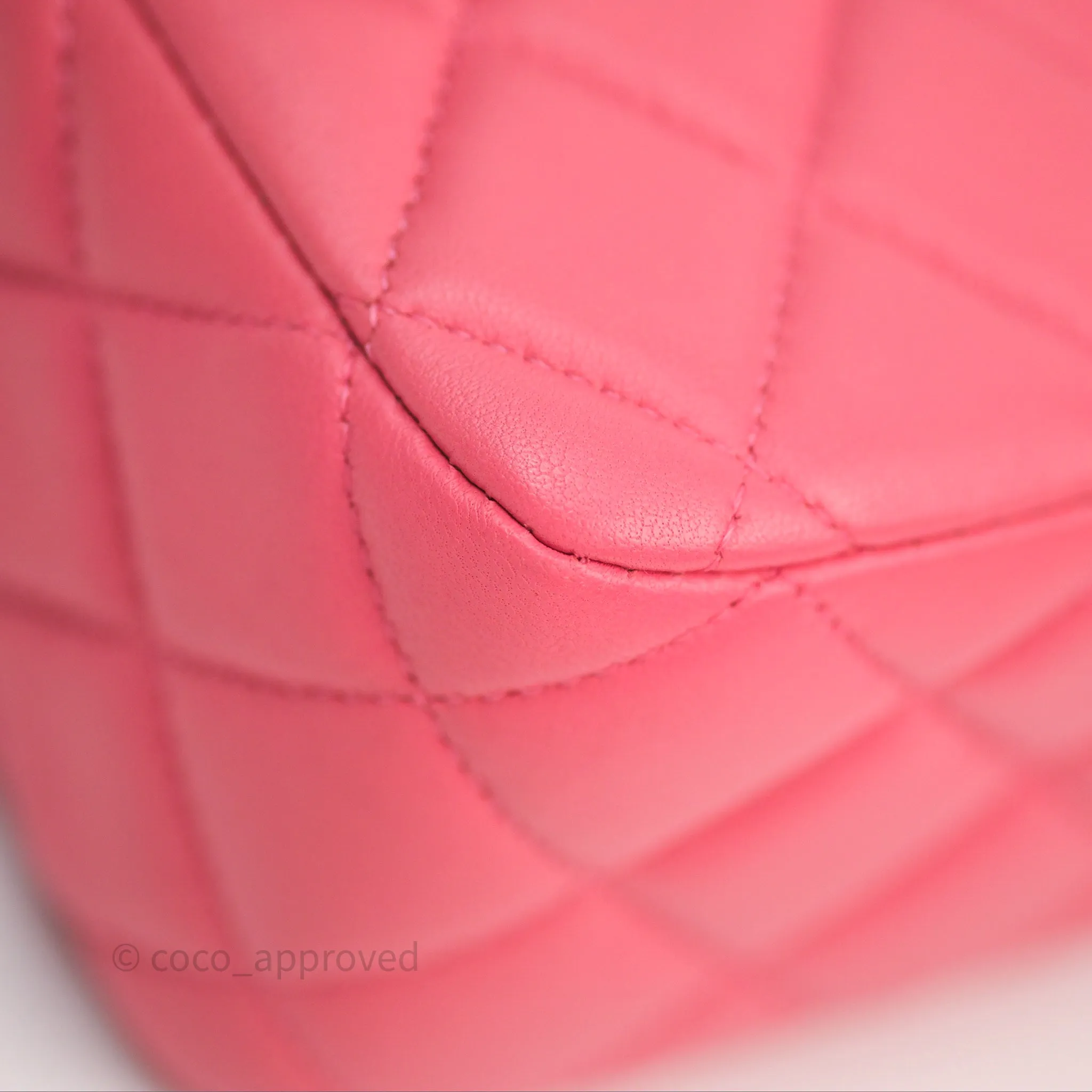 Chanel M/L Medium Flap Bag Valentine Limited Edition Pink Lambskin Gold Hardware