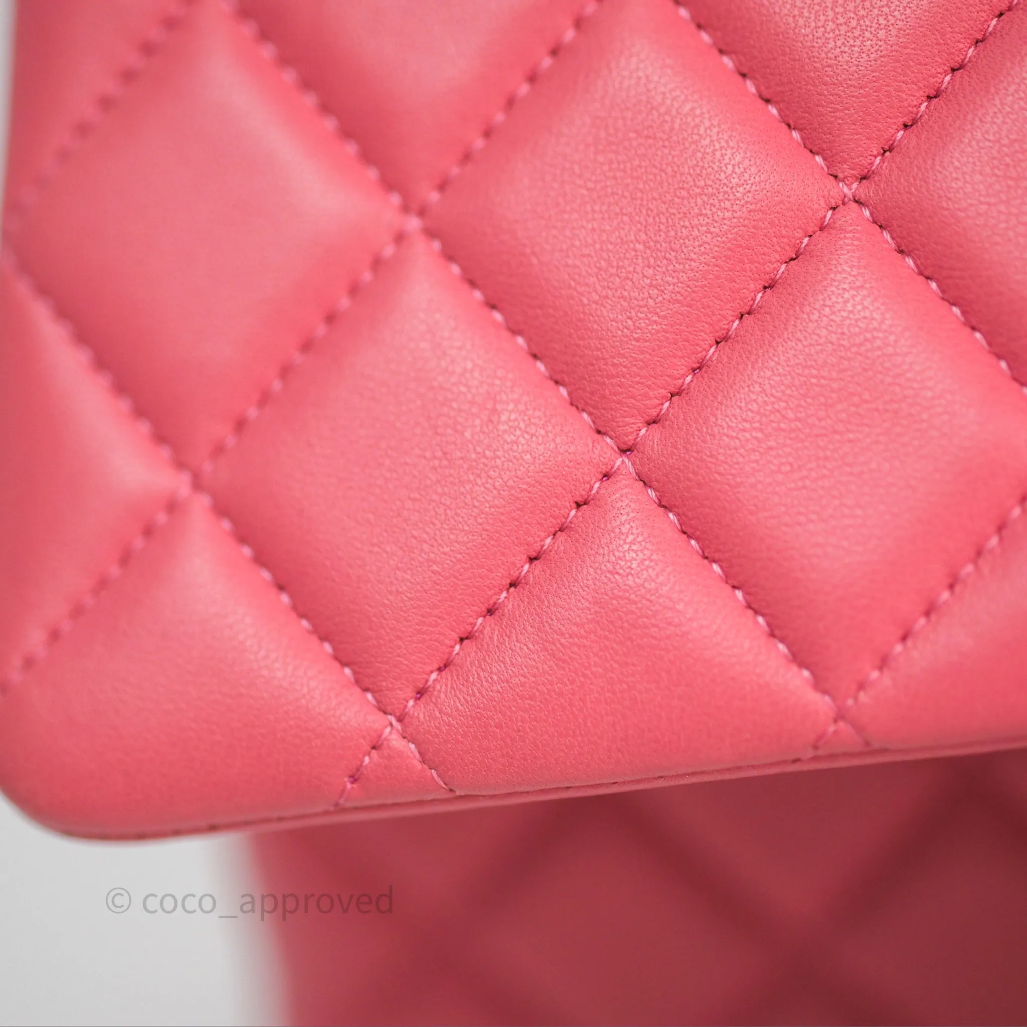 Chanel M/L Medium Flap Bag Valentine Limited Edition Pink Lambskin Gold Hardware