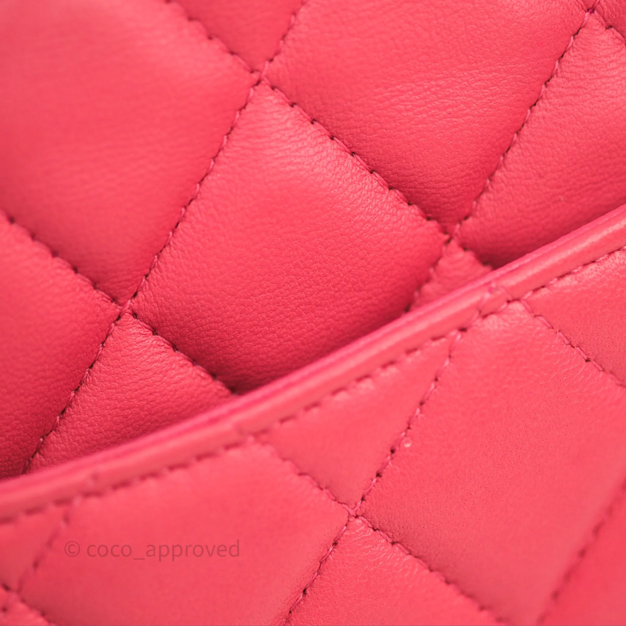 Chanel M/L Medium Flap Bag Valentine Limited Edition Pink Lambskin Gold Hardware