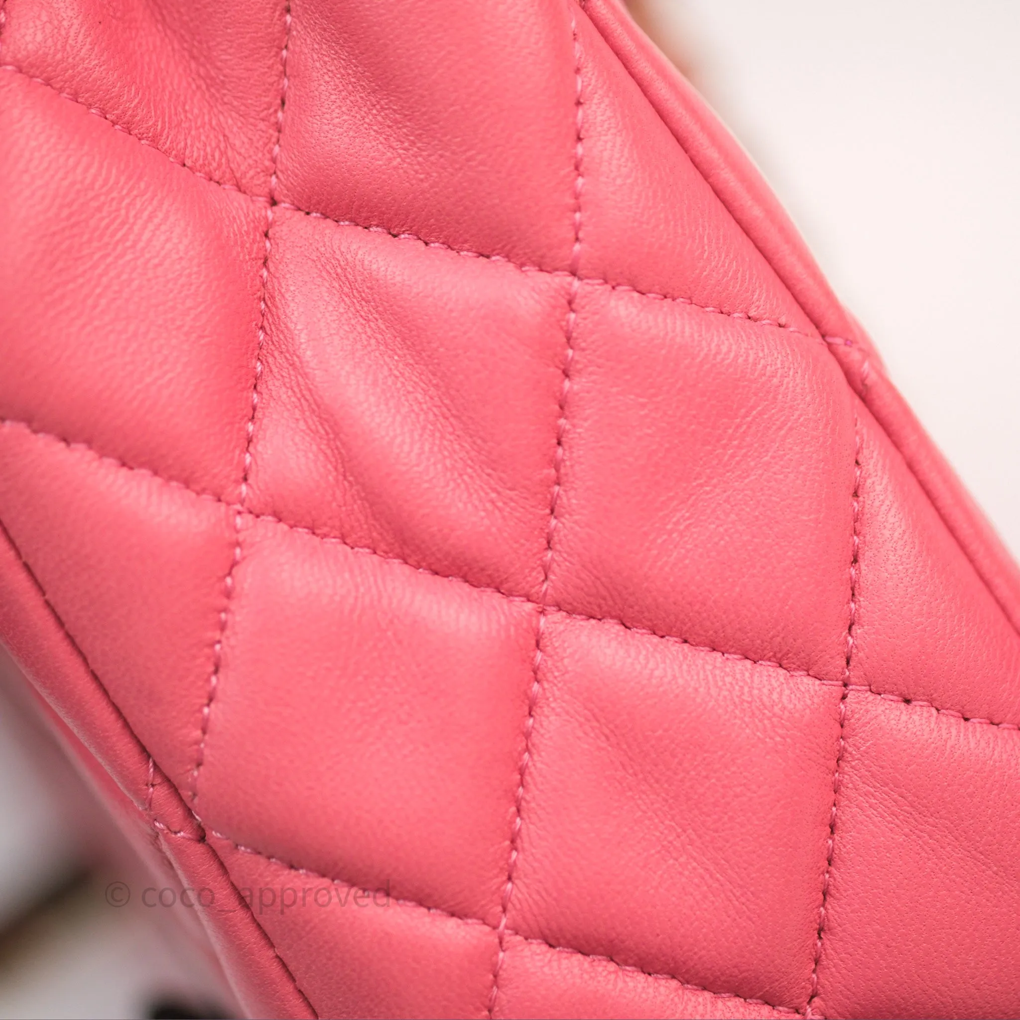 Chanel M/L Medium Flap Bag Valentine Limited Edition Pink Lambskin Gold Hardware