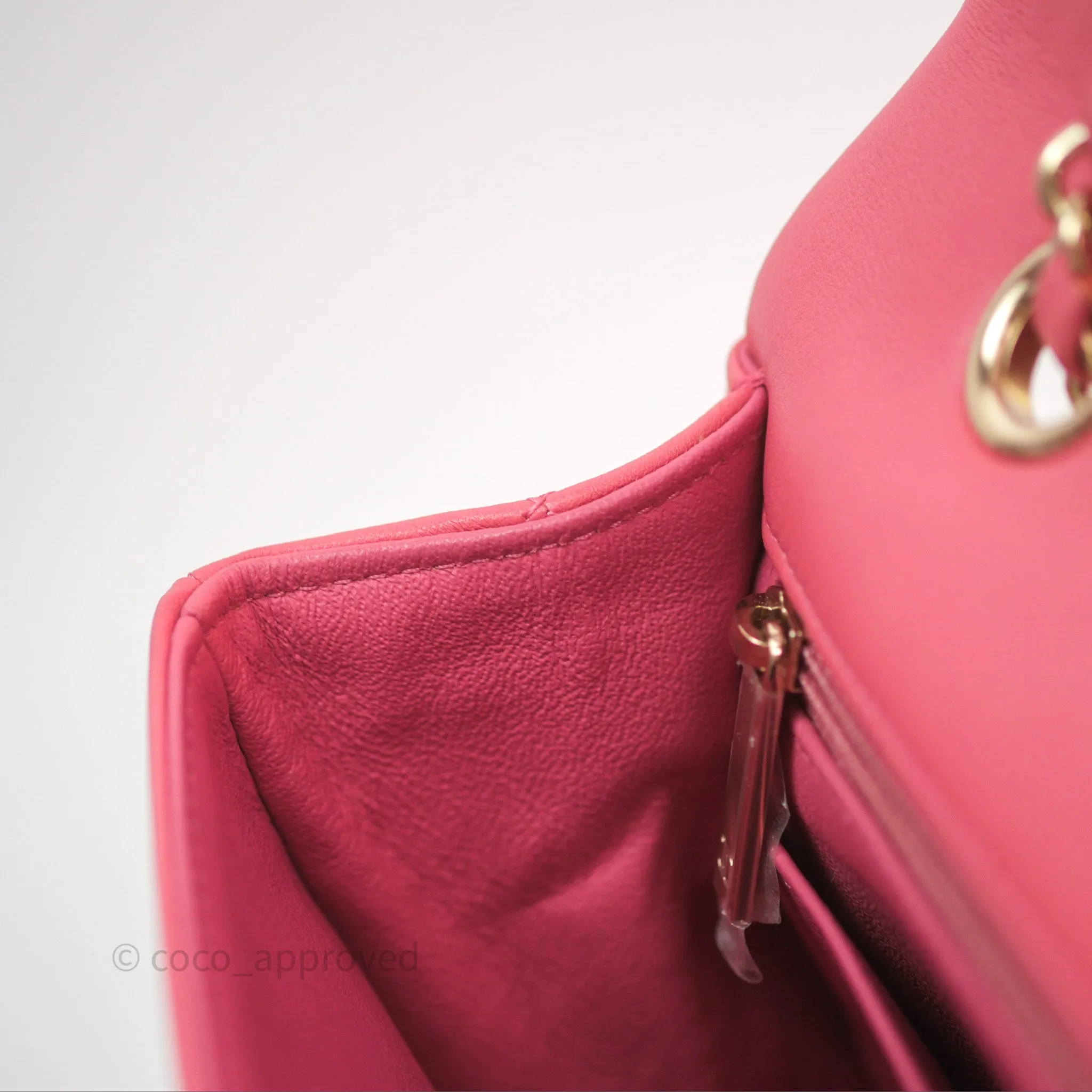 Chanel M/L Medium Flap Bag Valentine Limited Edition Pink Lambskin Gold Hardware
