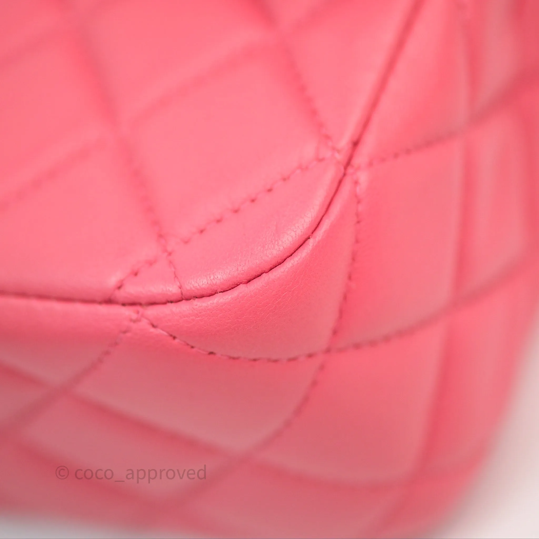 Chanel M/L Medium Flap Bag Valentine Limited Edition Pink Lambskin Gold Hardware