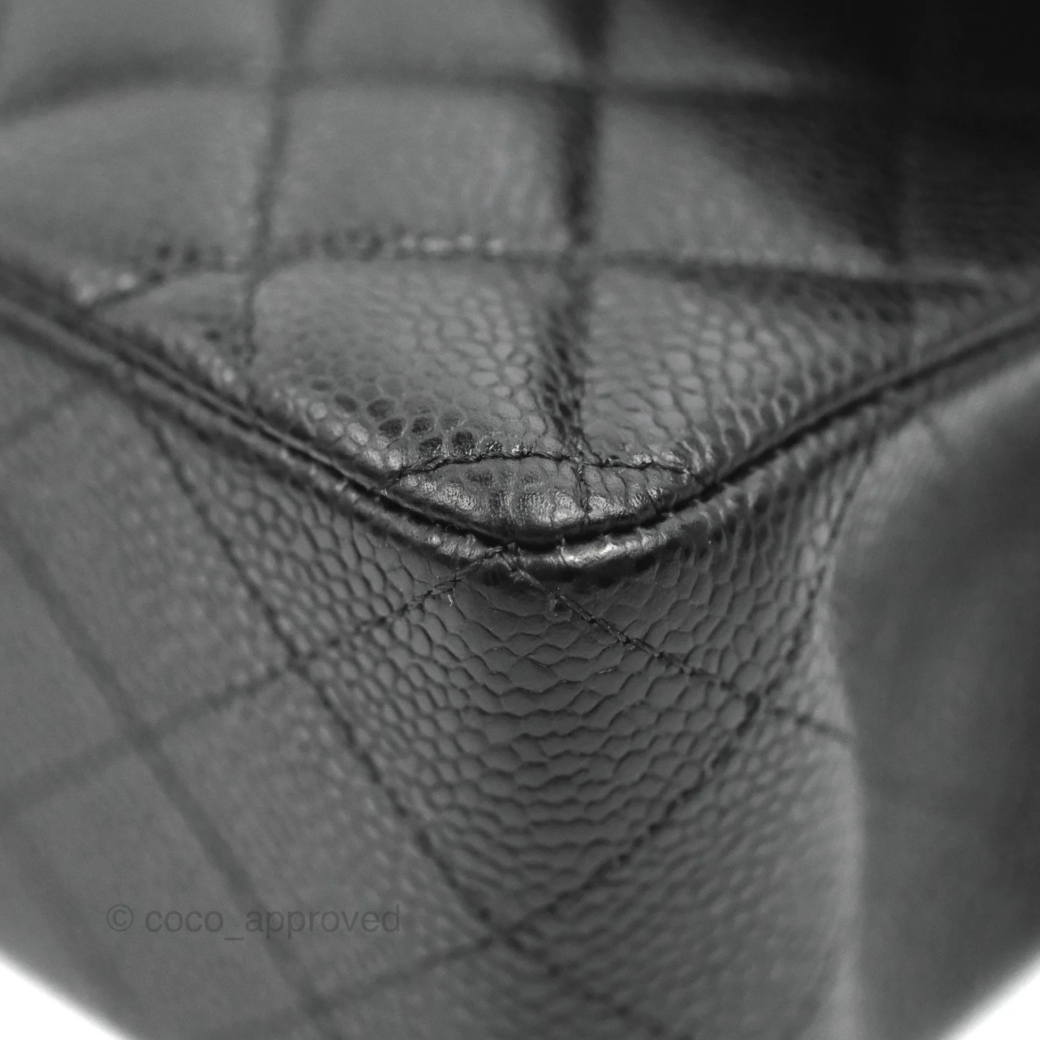 Chanel S/M Small Classic Quilted Flap Black Caviar Gold Hardware