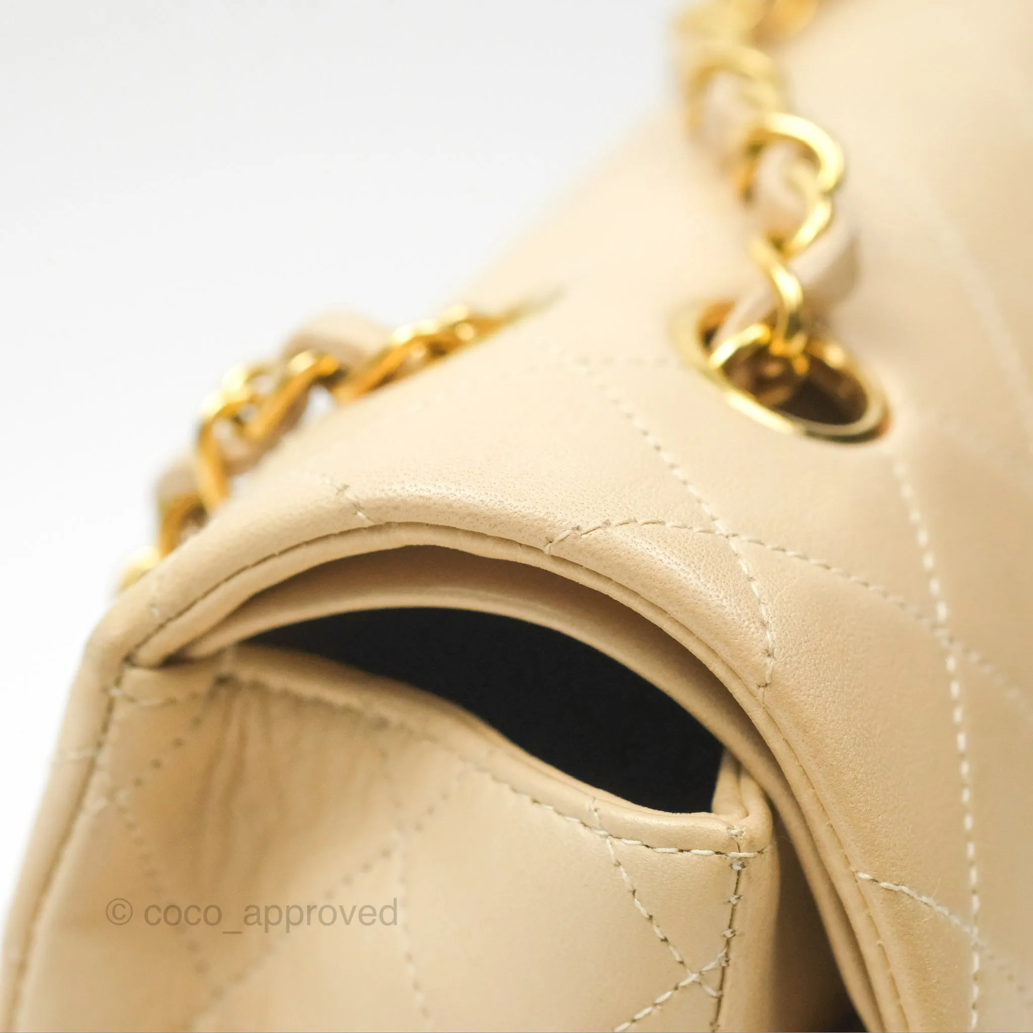 Chanel Vintage Medium Classic Flap Beige Lambskin 24K Gold Hardware