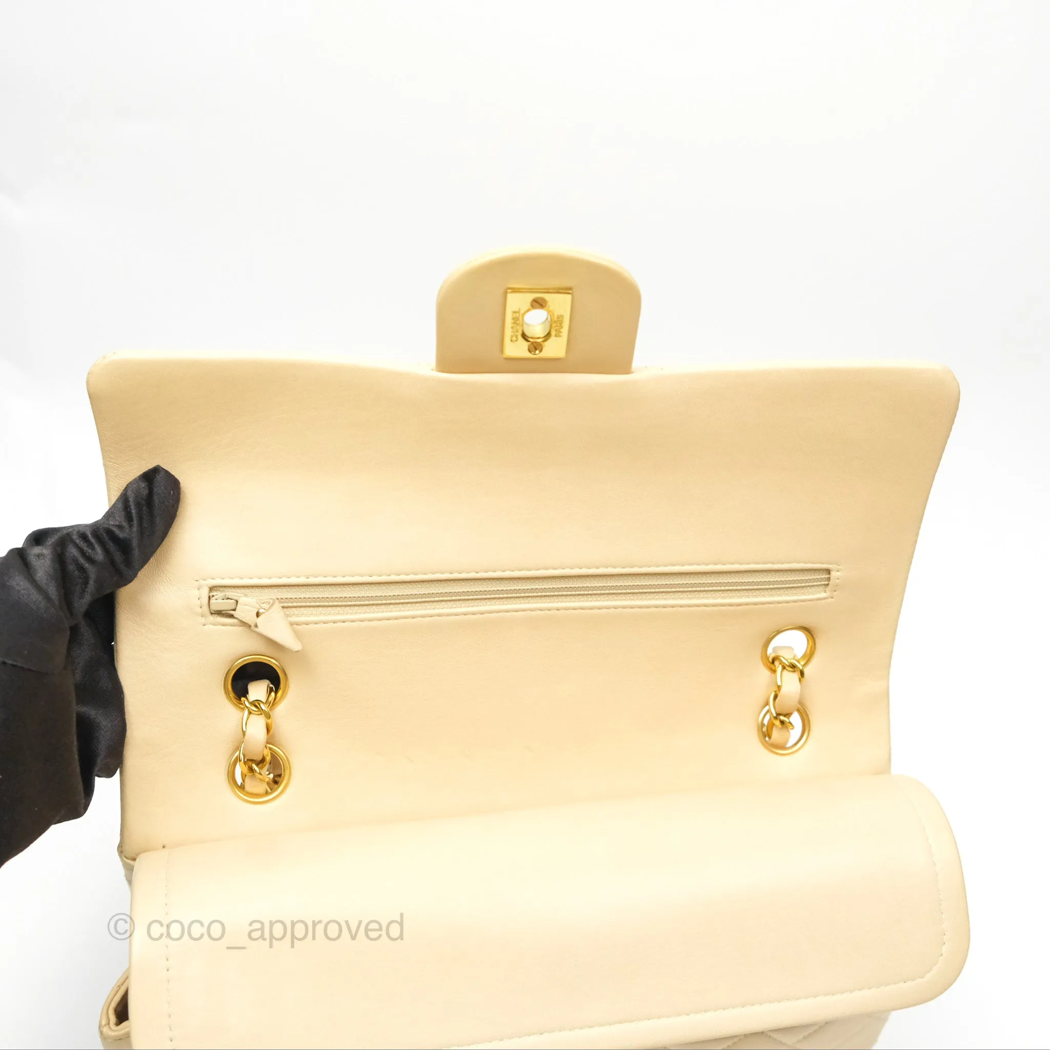 Chanel Vintage Medium Classic Flap Beige Lambskin 24K Gold Hardware